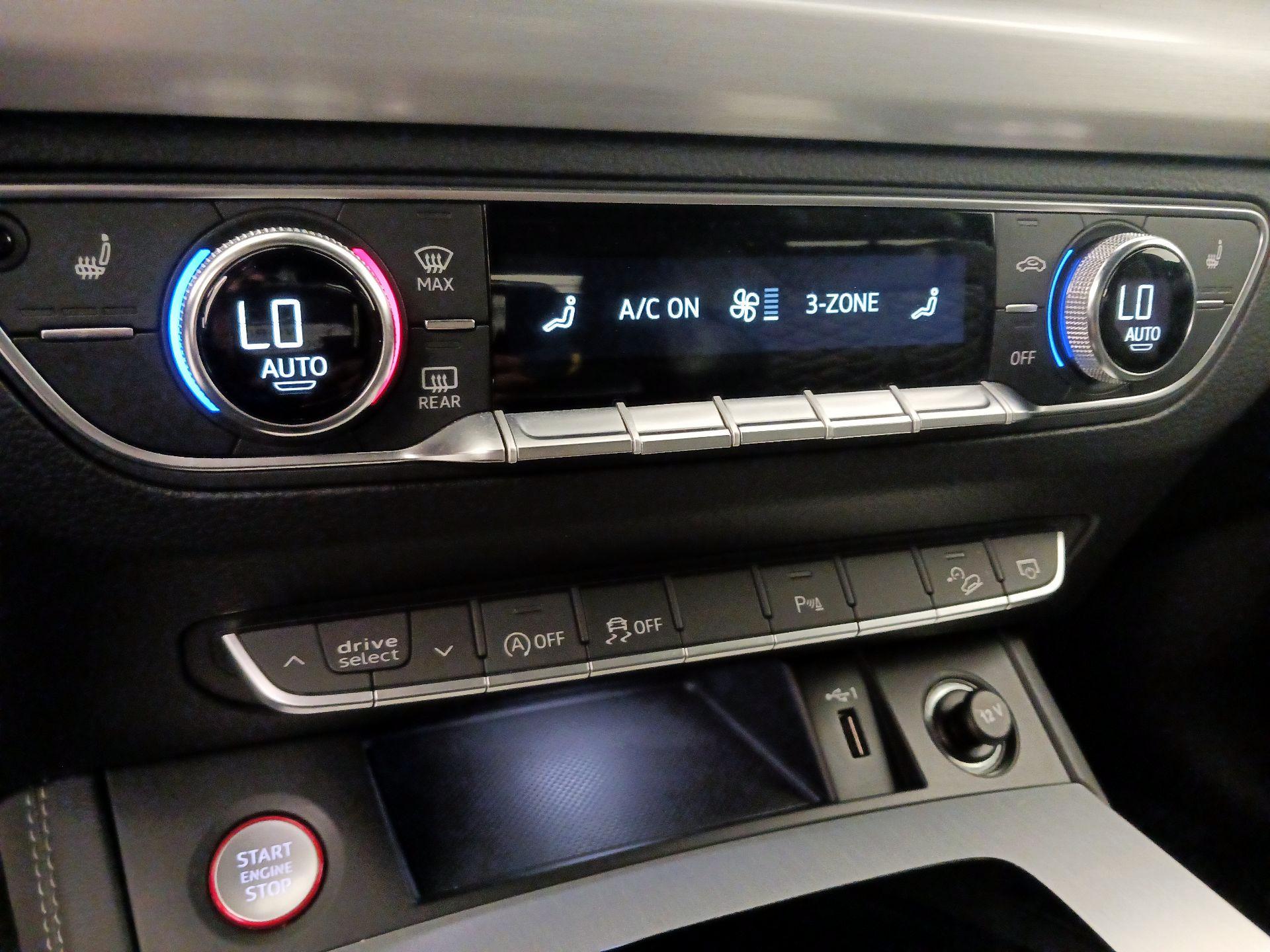 Thumbnail: 2021 Audi SQ5 - 16