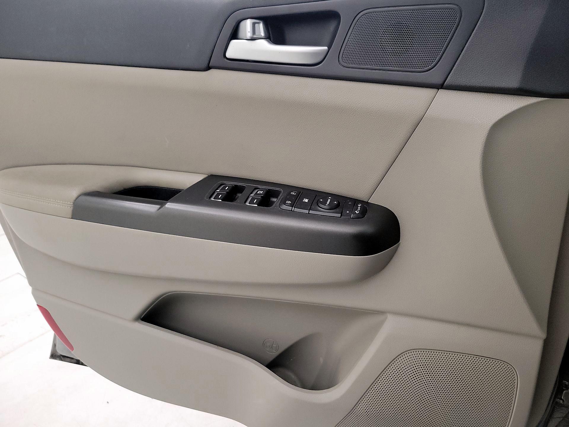 Thumbnail: 2020 Kia Sportage - 12