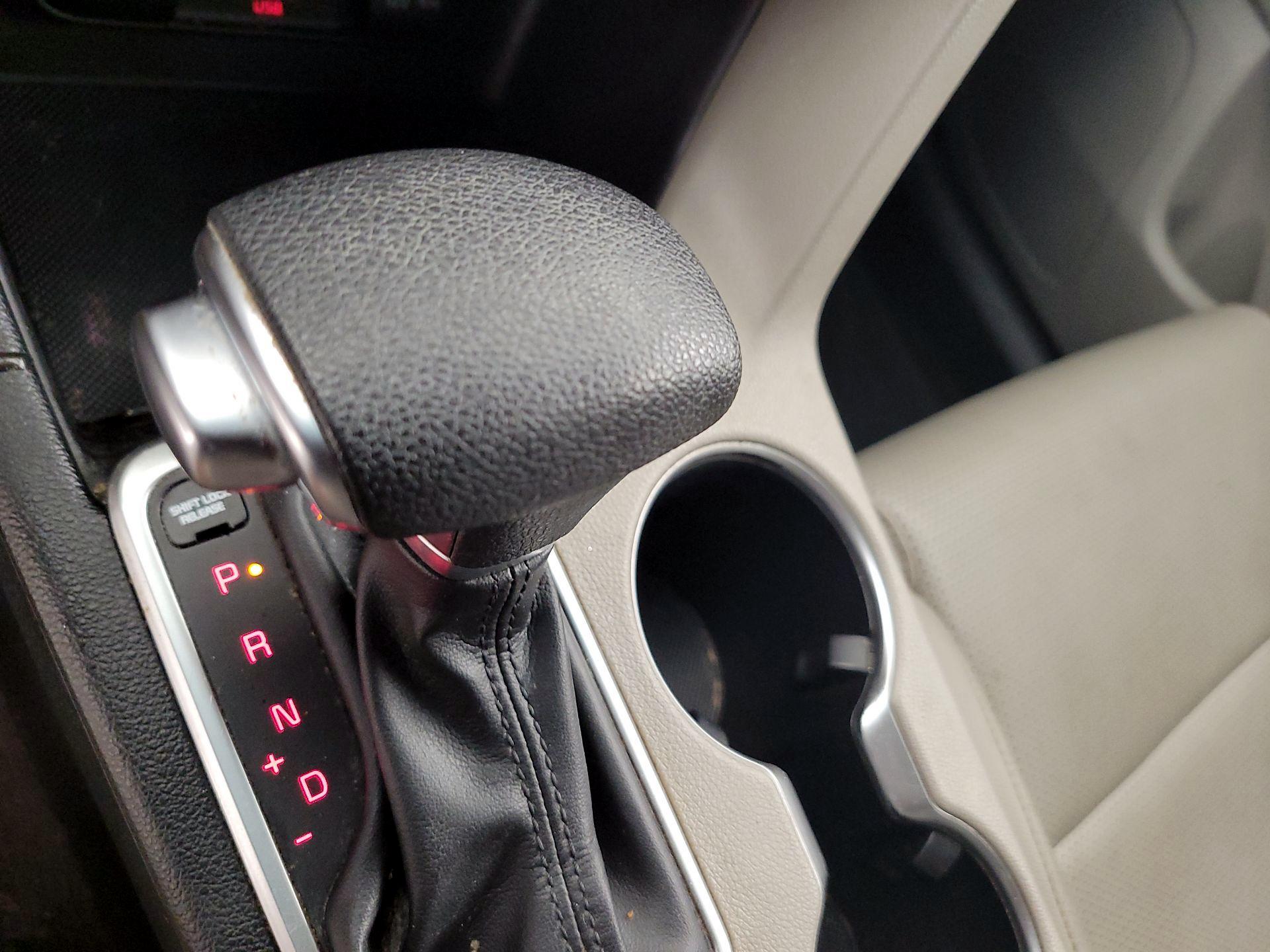 Thumbnail: 2020 Kia Sportage - 17