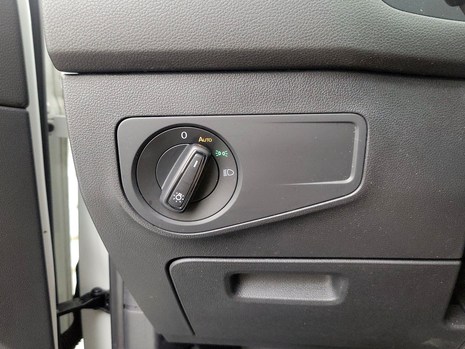 Thumbnail: 2022 Volkswagen Tiguan - 13