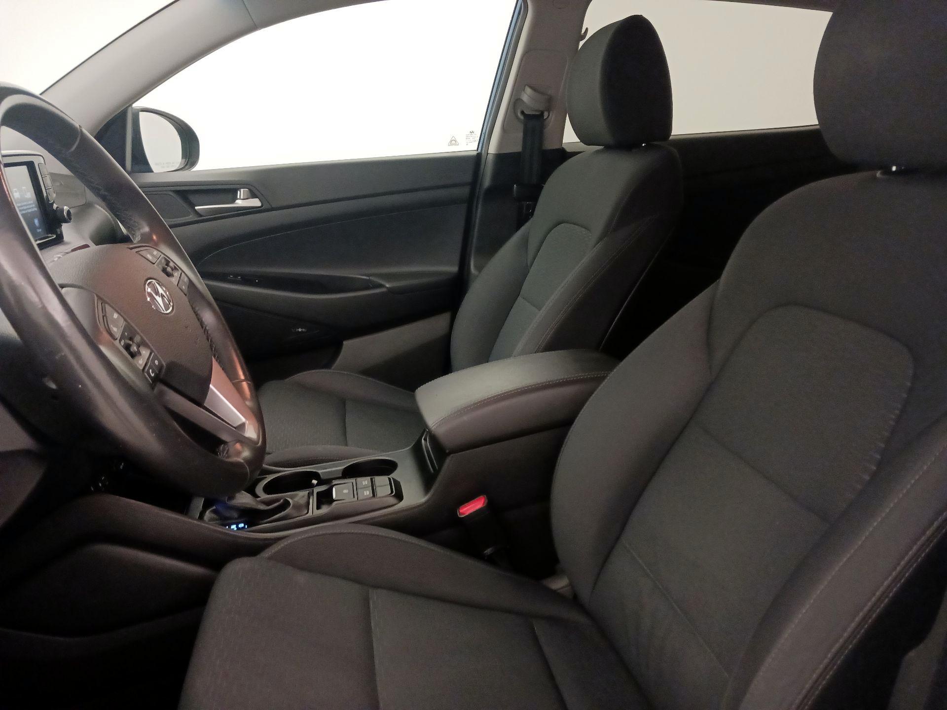 Thumbnail: 2020 Hyundai Tucson - 11