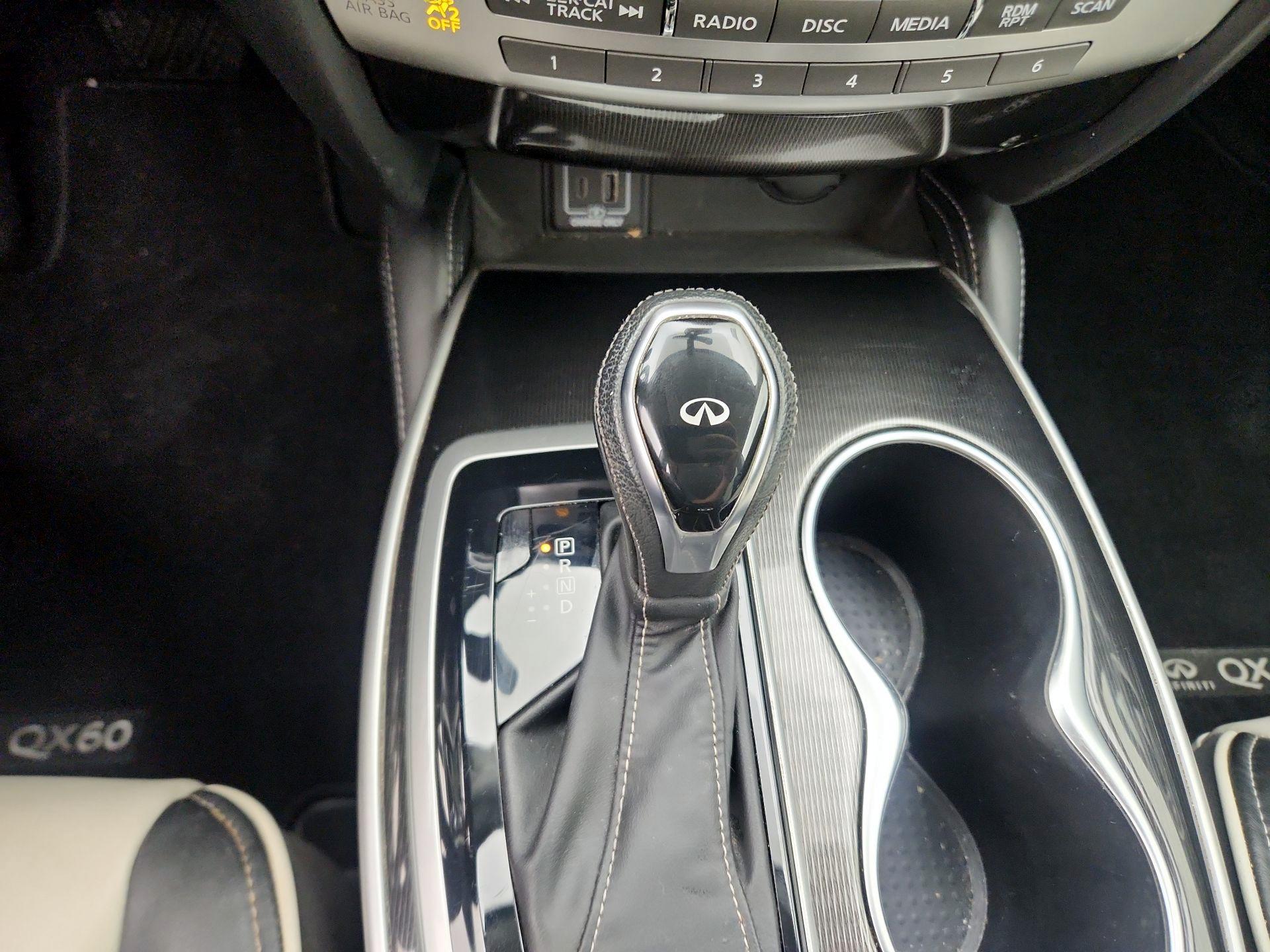 Thumbnail: 2020 INFINITI QX60 - 18