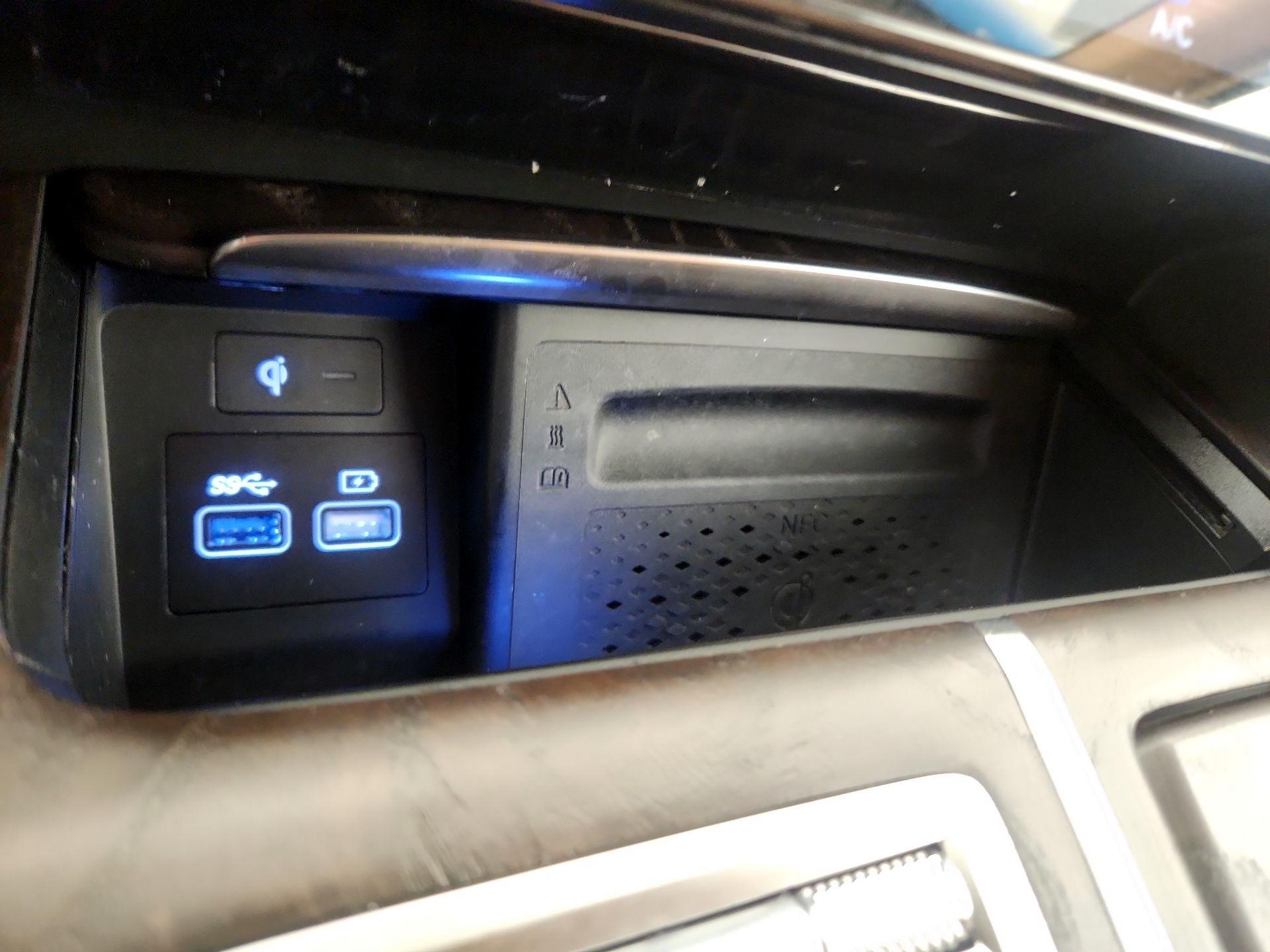 Thumbnail: 2022 Genesis GV80 - 19