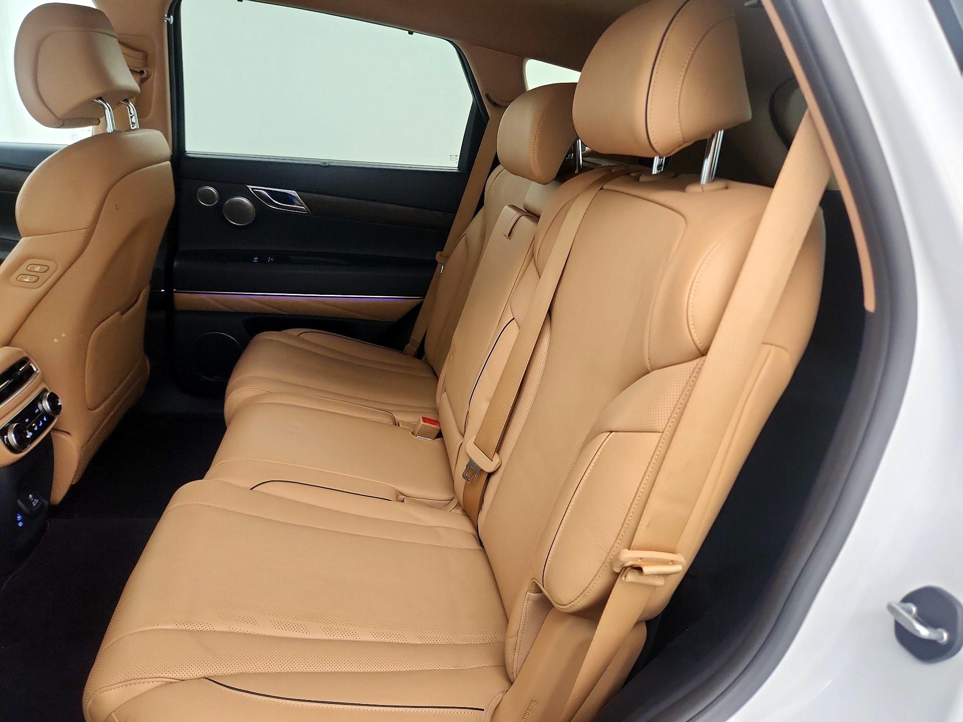 Thumbnail: 2022 Genesis GV80 - 20