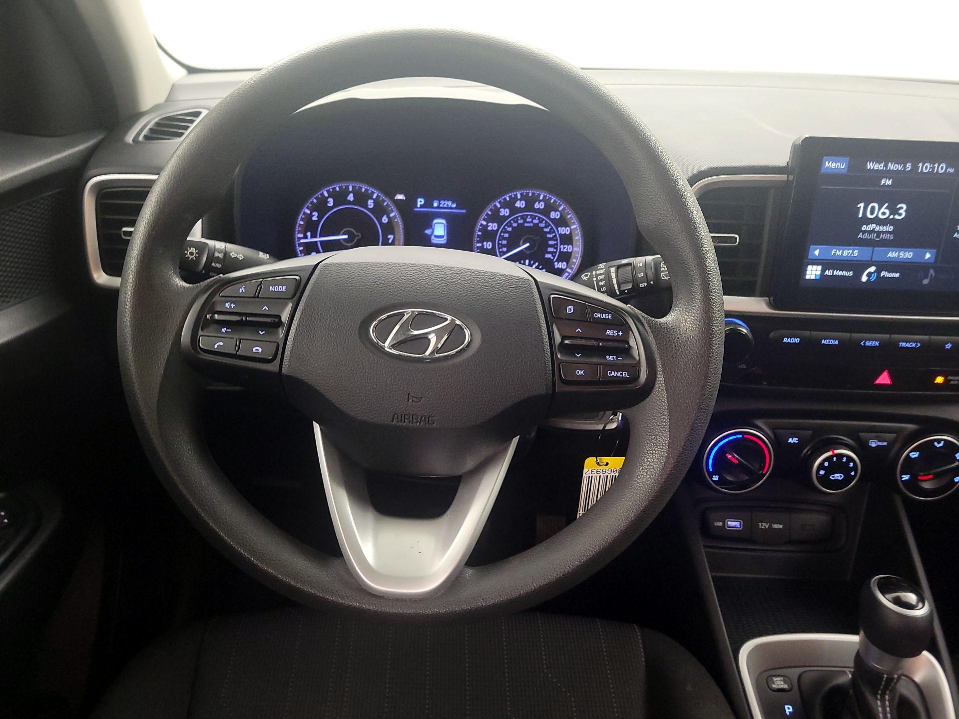 Thumbnail: 2022 Hyundai Venue - 10