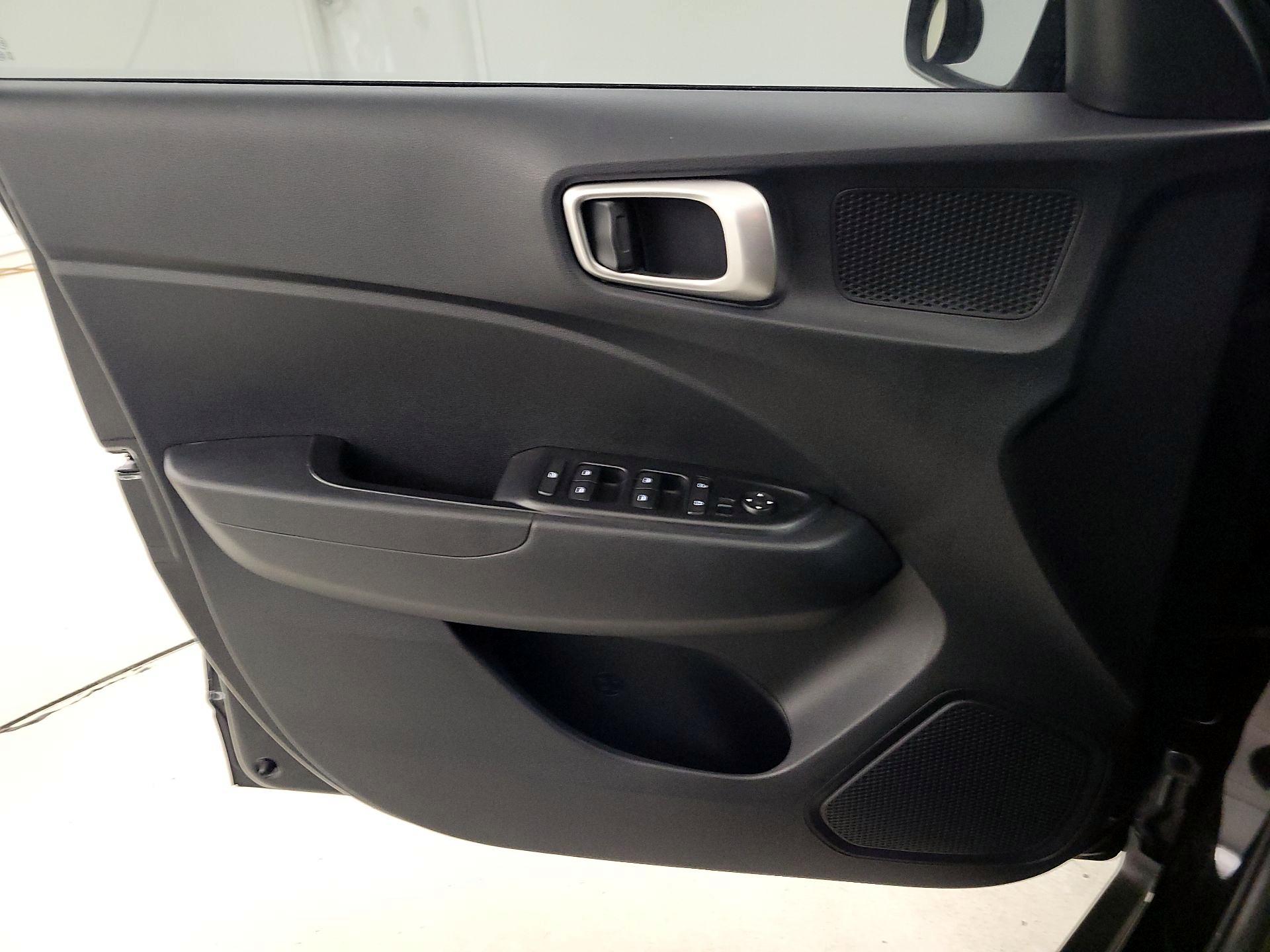 Thumbnail: 2022 Hyundai Venue - 12