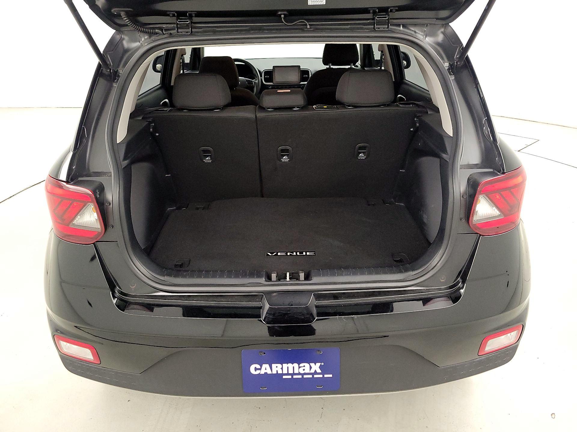 Thumbnail: 2022 Hyundai Venue - 20