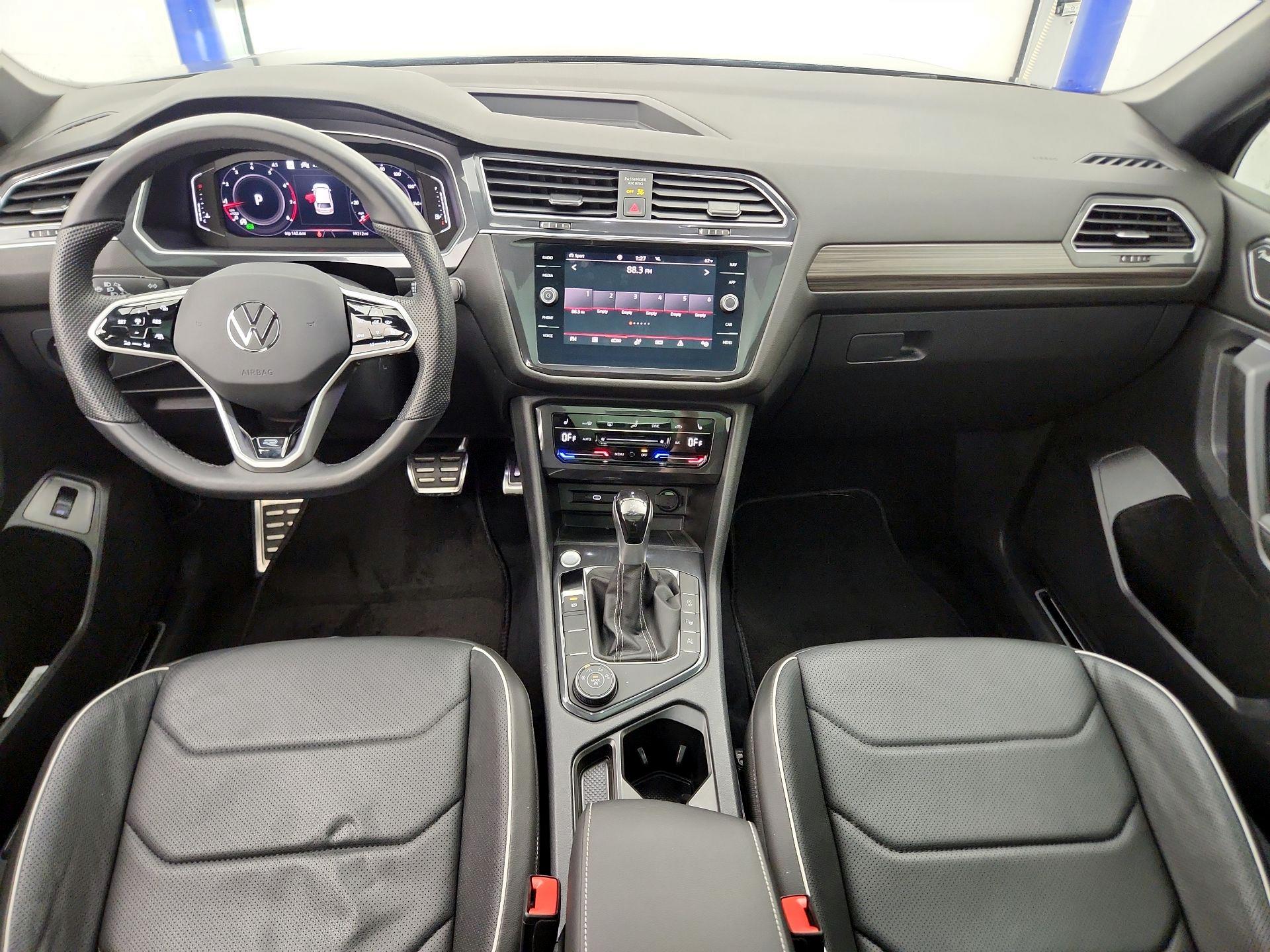 Thumbnail: 2022 Volkswagen Tiguan - 9