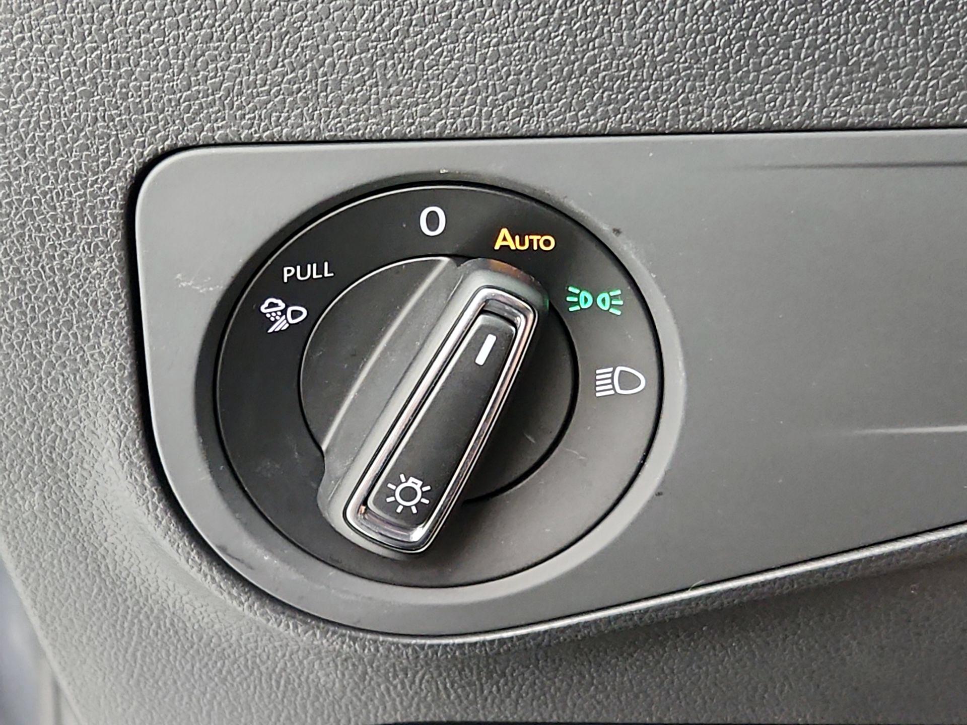 Thumbnail: 2022 Volkswagen Tiguan - 13