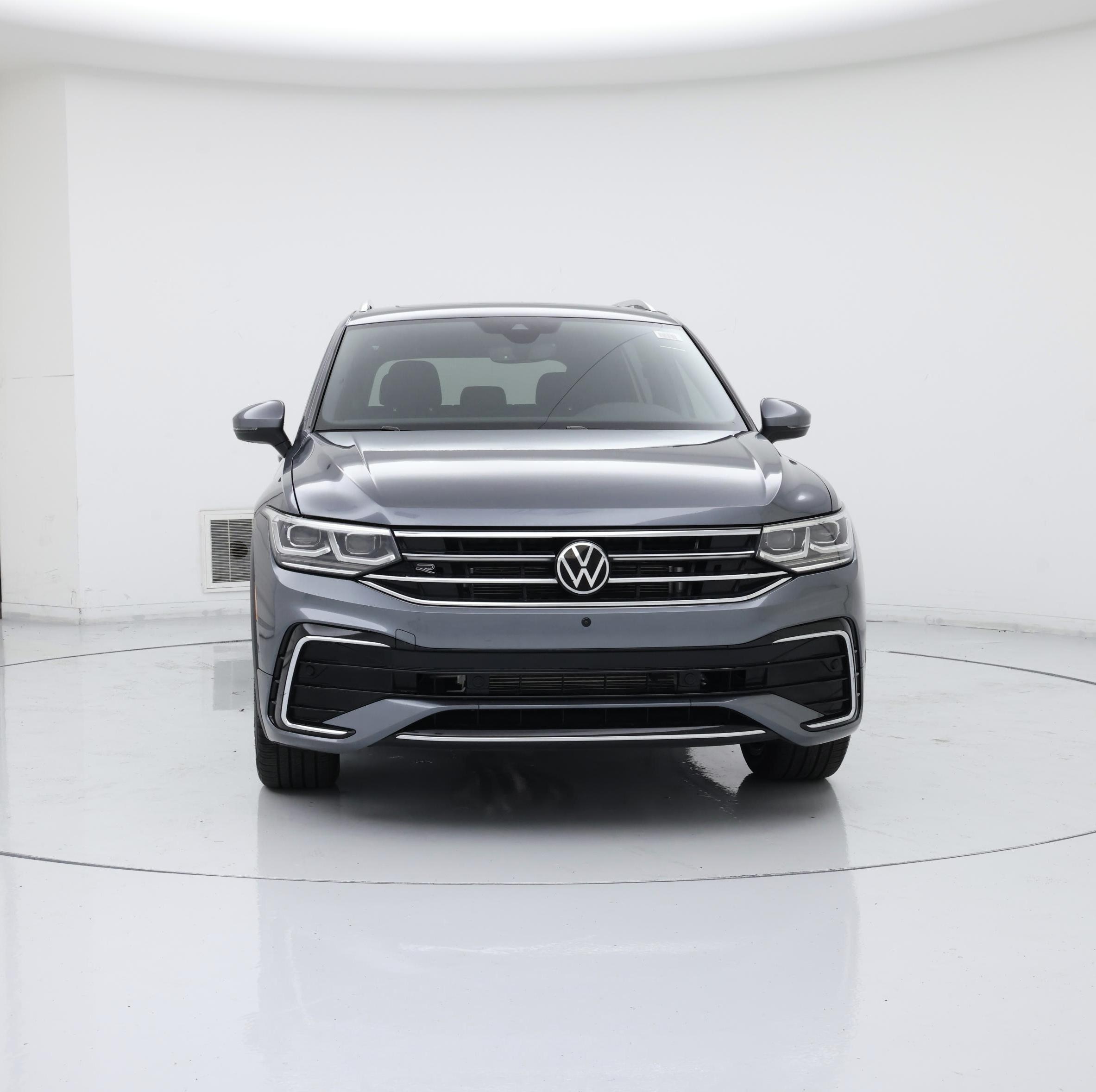Thumbnail: 2022 Volkswagen Tiguan - 5