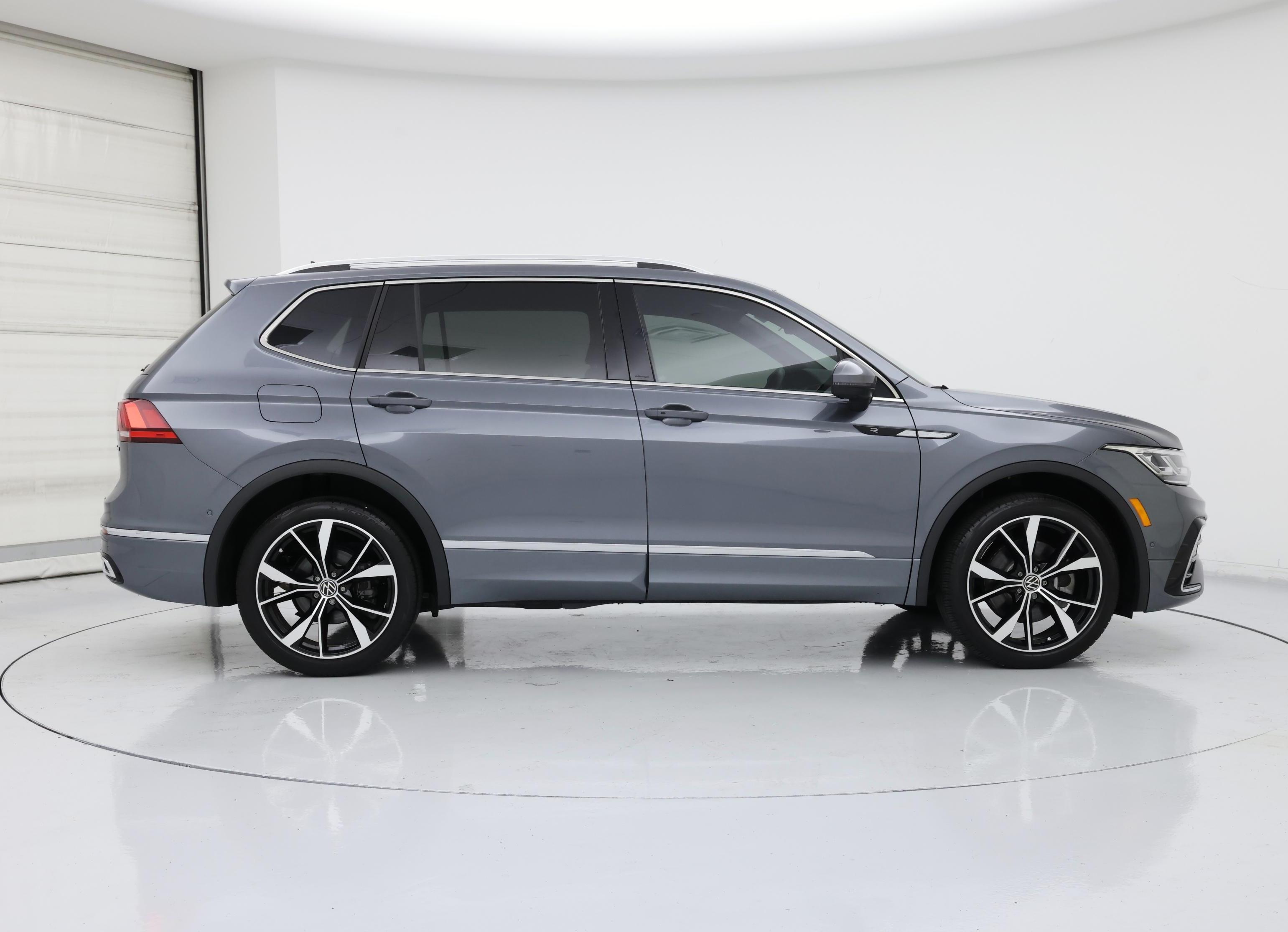 Thumbnail: 2022 Volkswagen Tiguan - 7