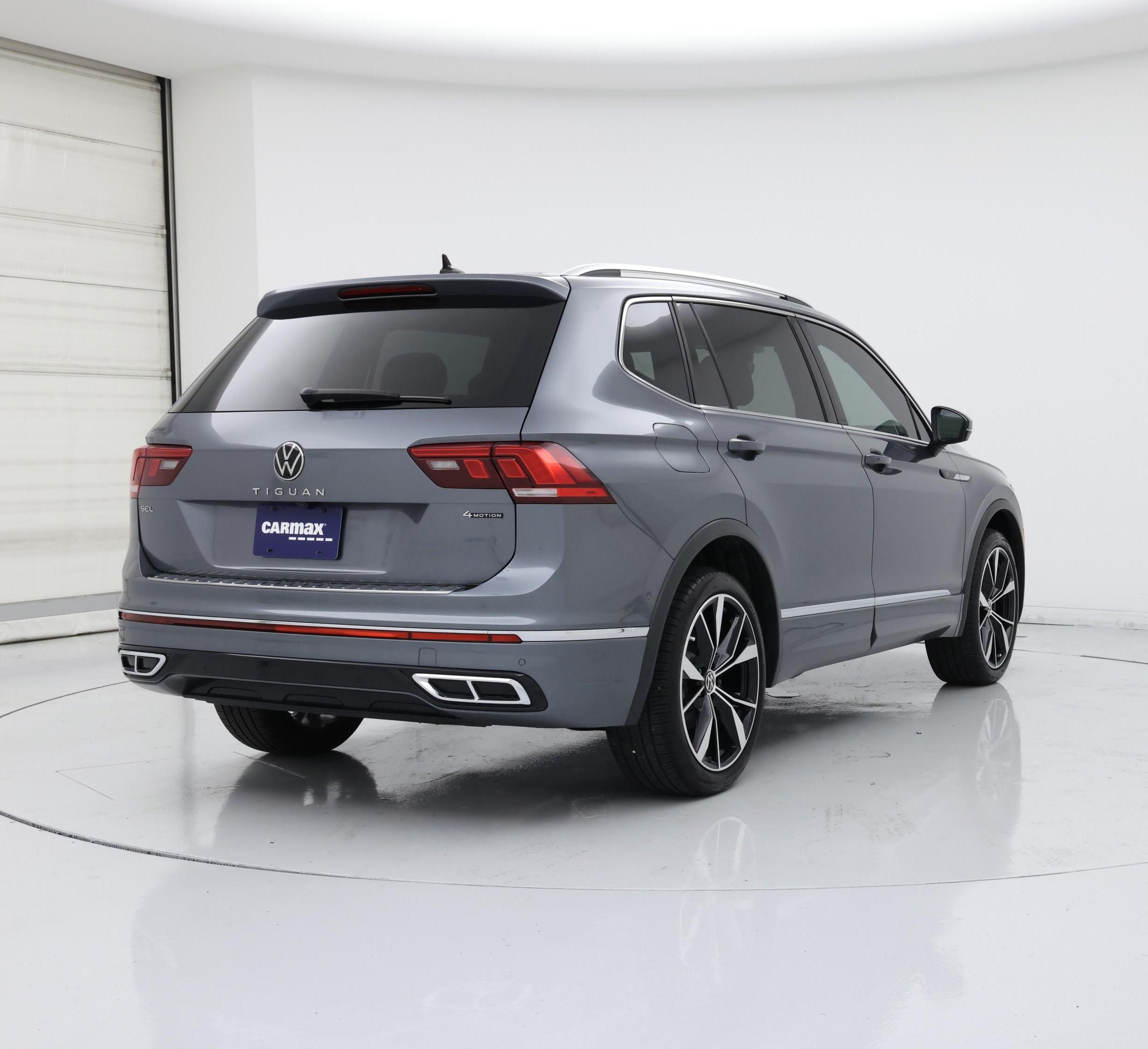 Thumbnail: 2022 Volkswagen Tiguan - 8