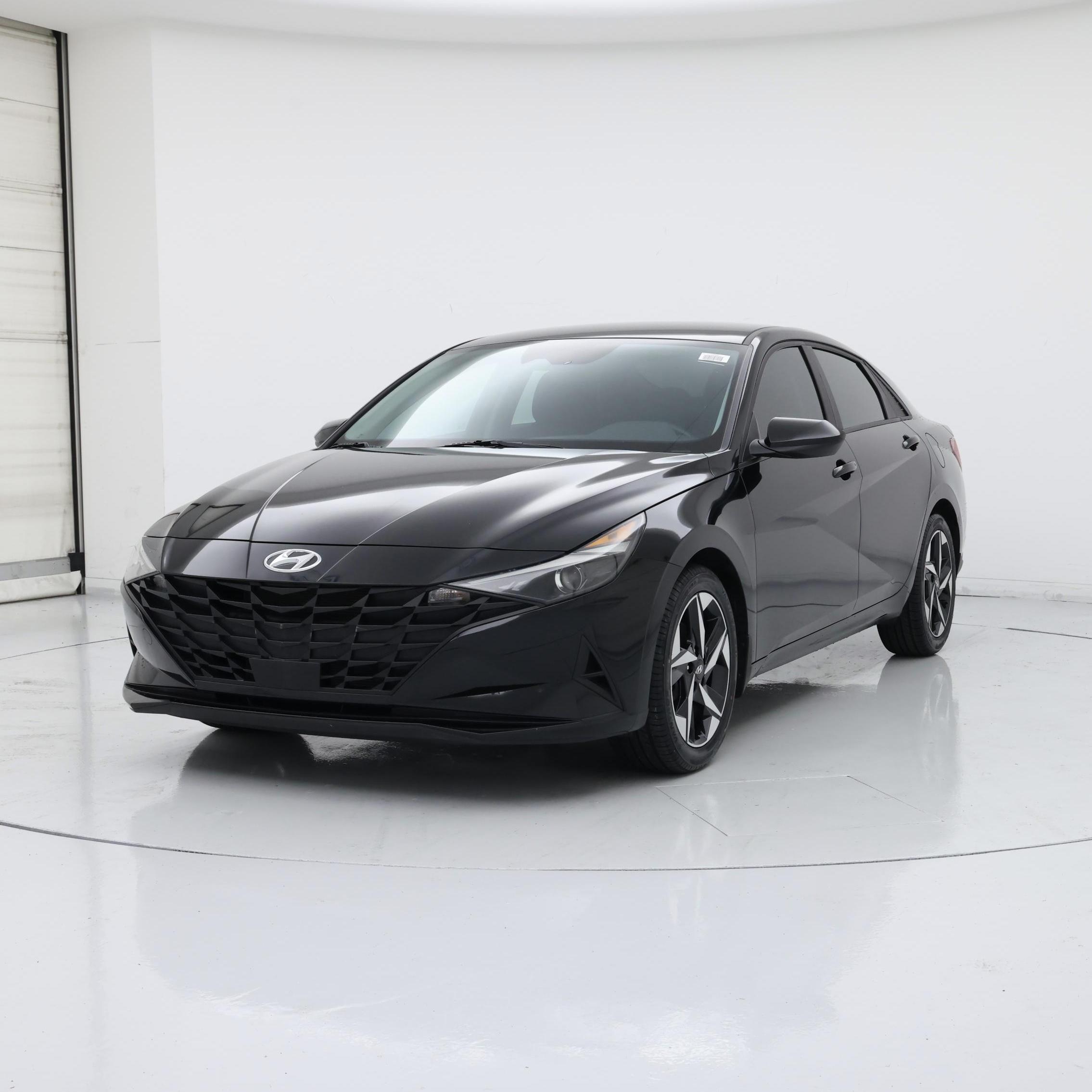 Thumbnail: 2023 Hyundai Elantra - 4