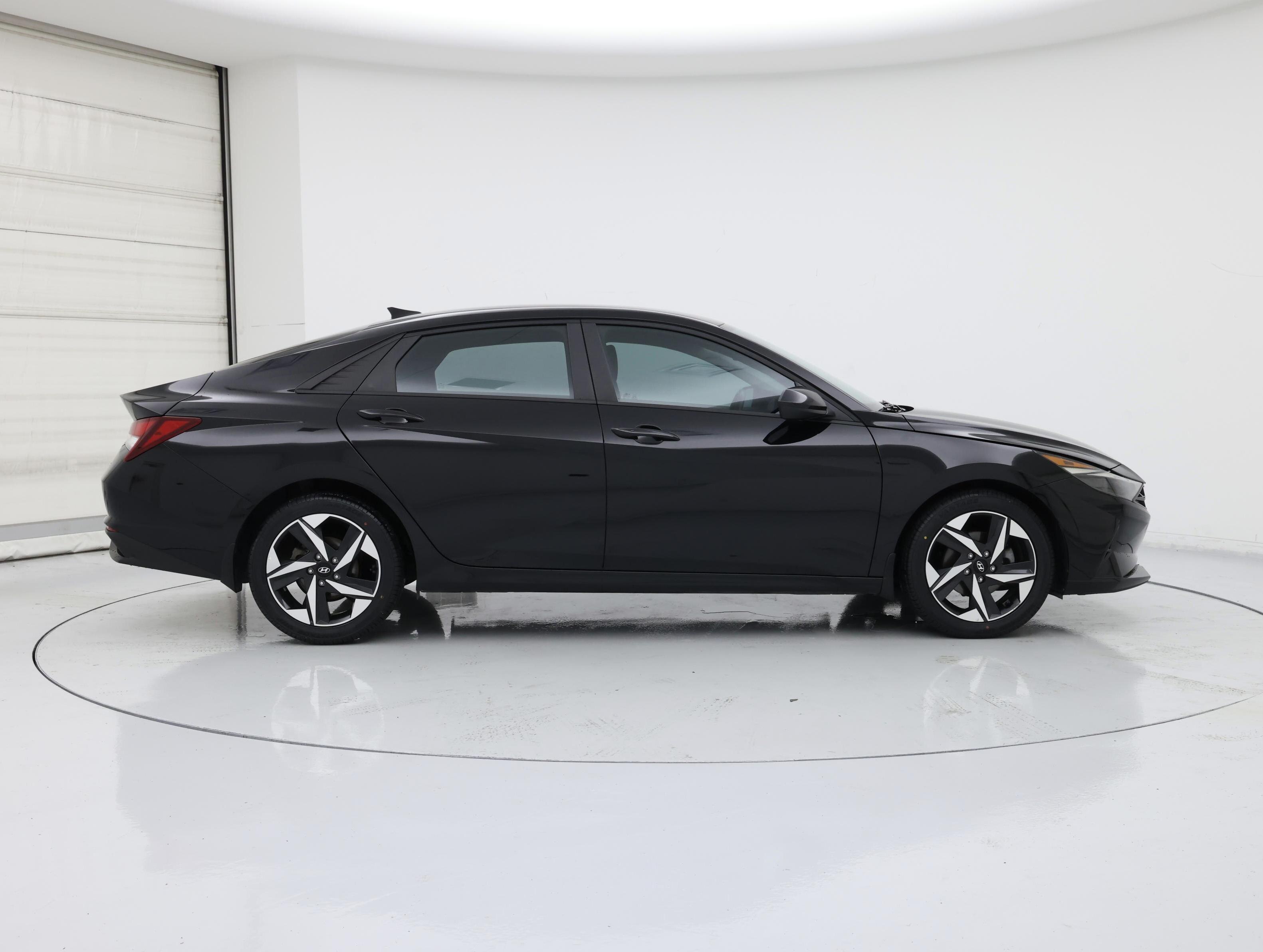 Thumbnail: 2023 Hyundai Elantra - 7