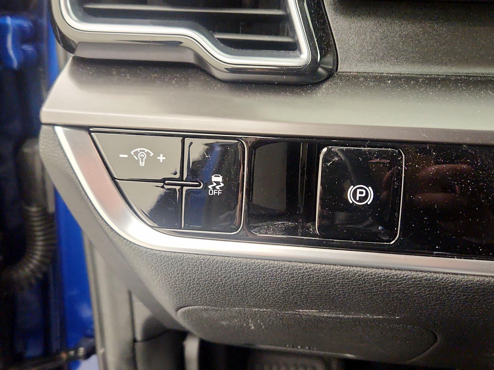 Thumbnail: 2023 Kia Sportage - 13