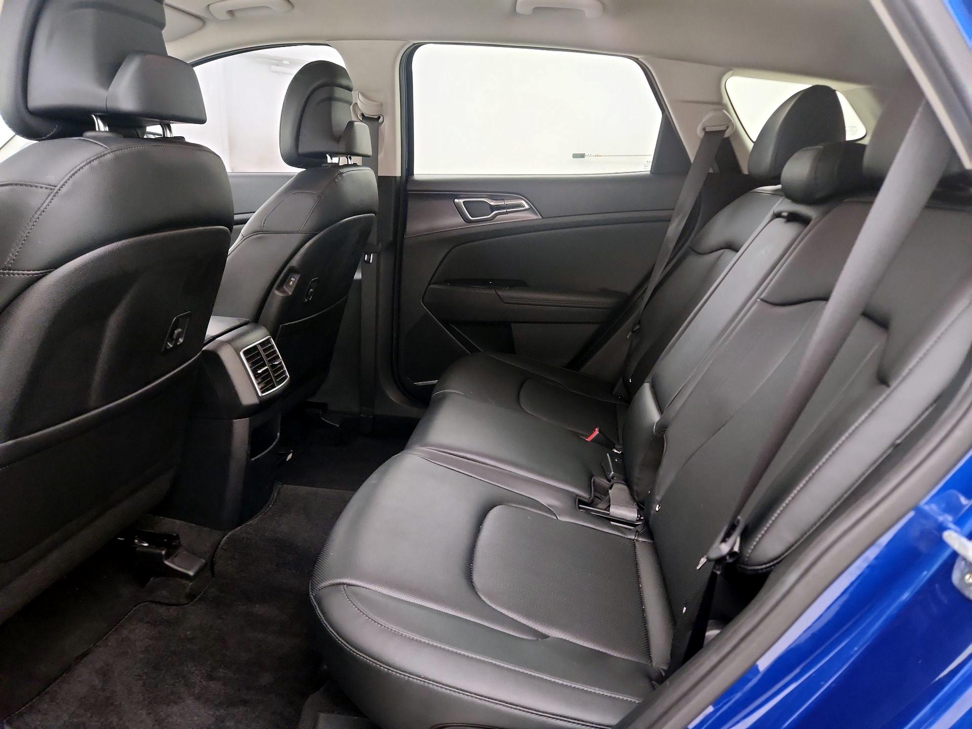 Thumbnail: 2023 Kia Sportage - 20