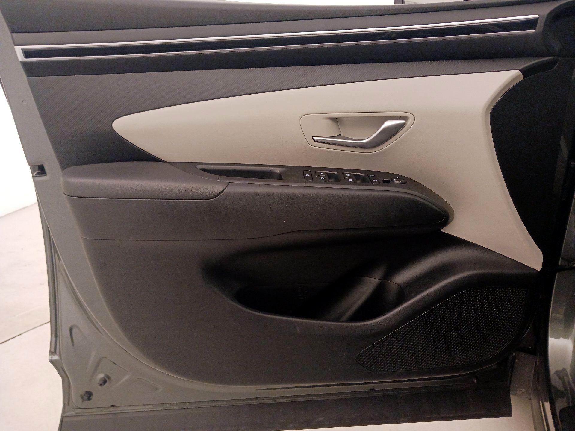 Thumbnail: 2022 Hyundai Tucson - 12