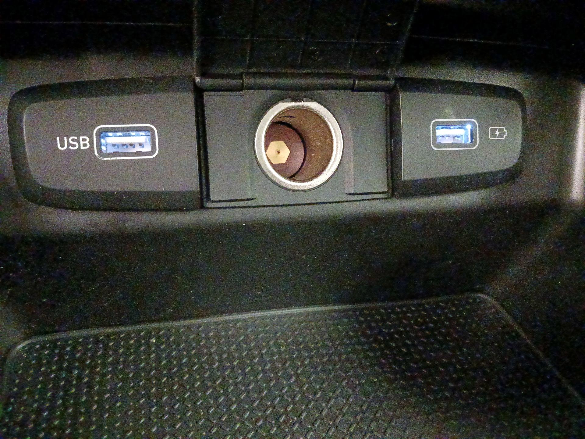 Thumbnail: 2022 Hyundai Tucson - 18