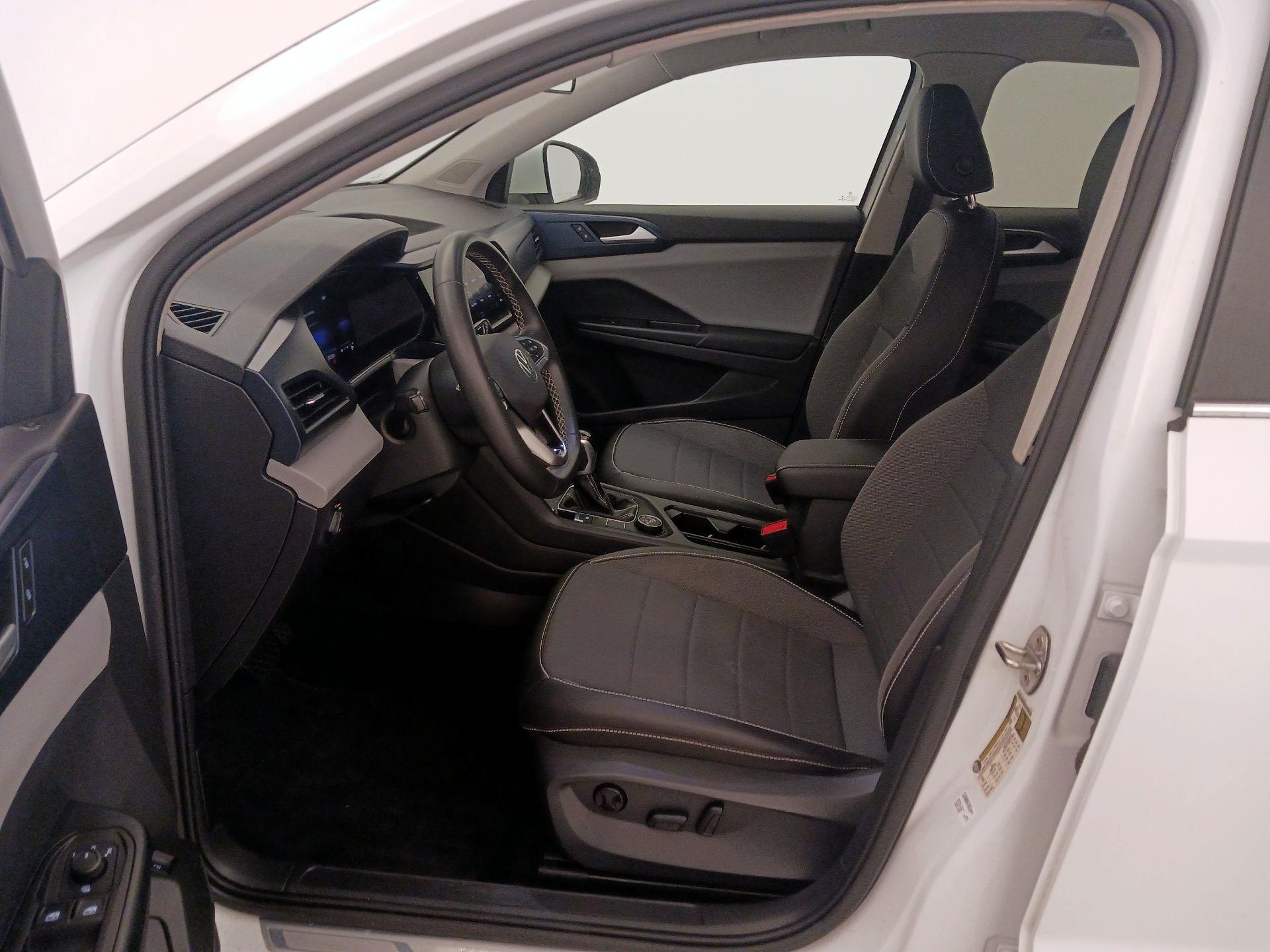 Thumbnail: 2022 Volkswagen Taos - 11