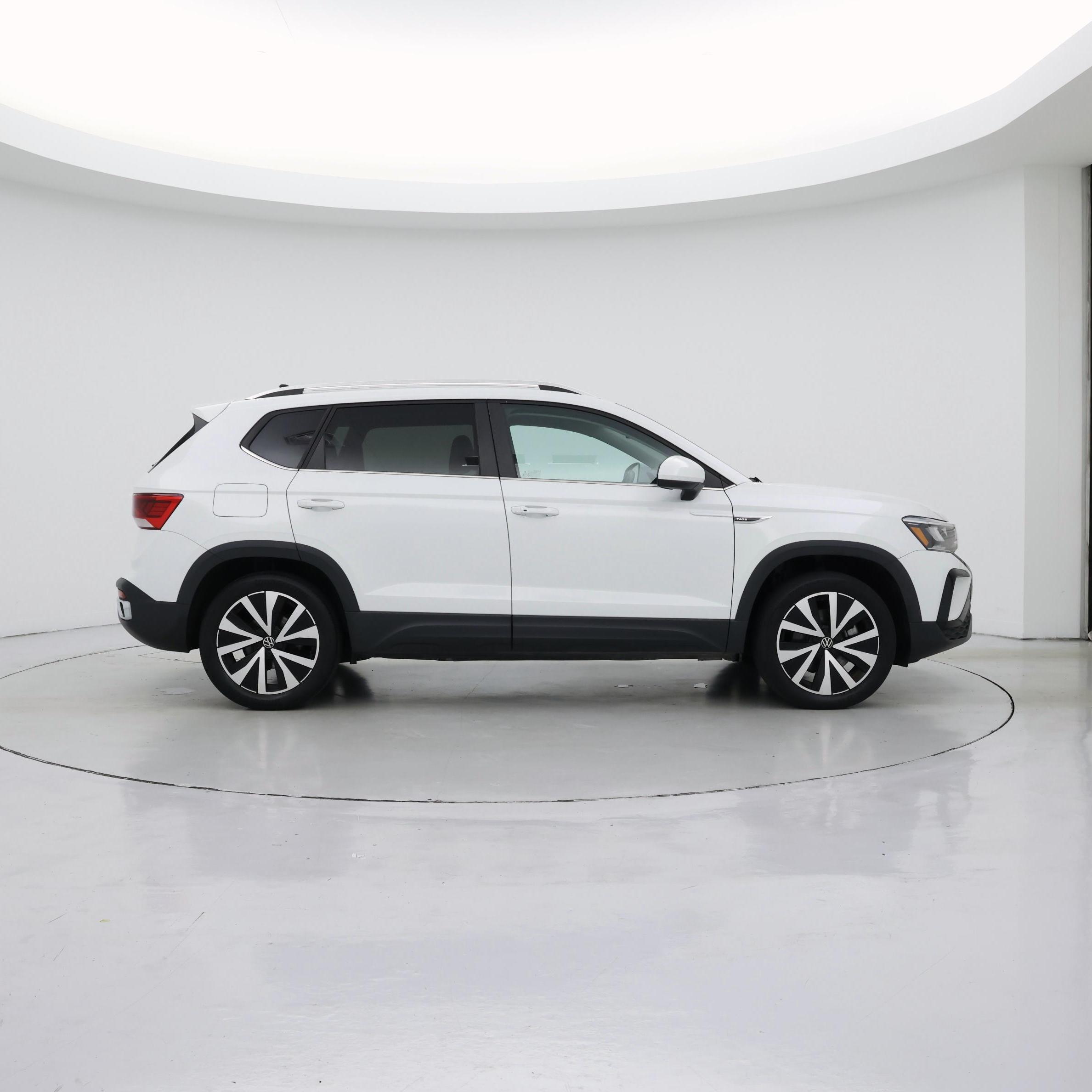 Thumbnail: 2022 Volkswagen Taos - 7