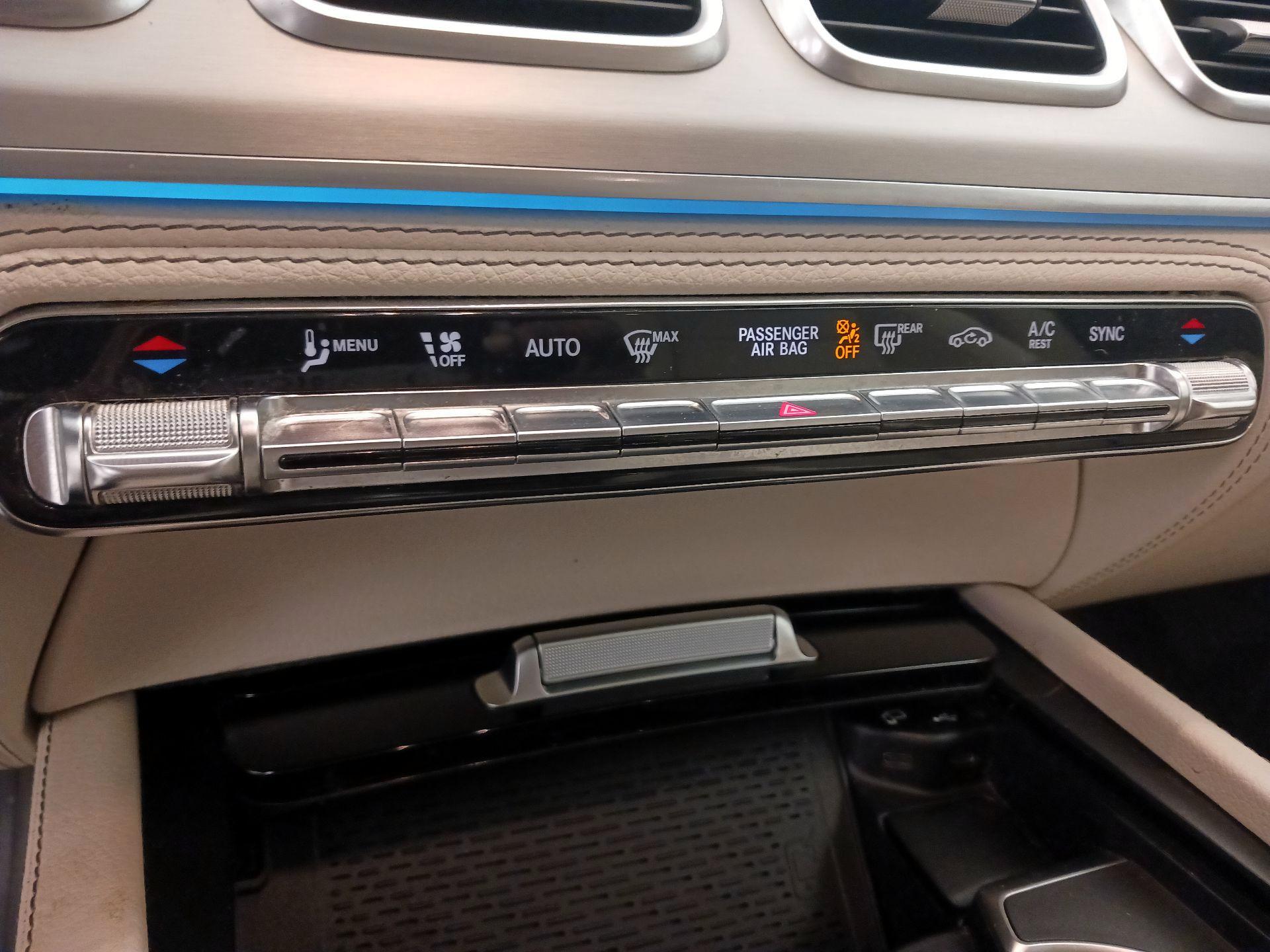 Thumbnail: 2020 Mercedes-Benz GLE - 17