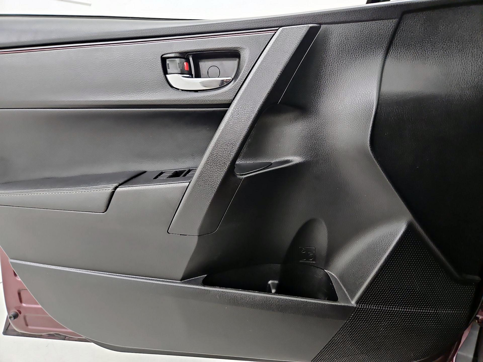 Thumbnail: 2017 Toyota Corolla - 12