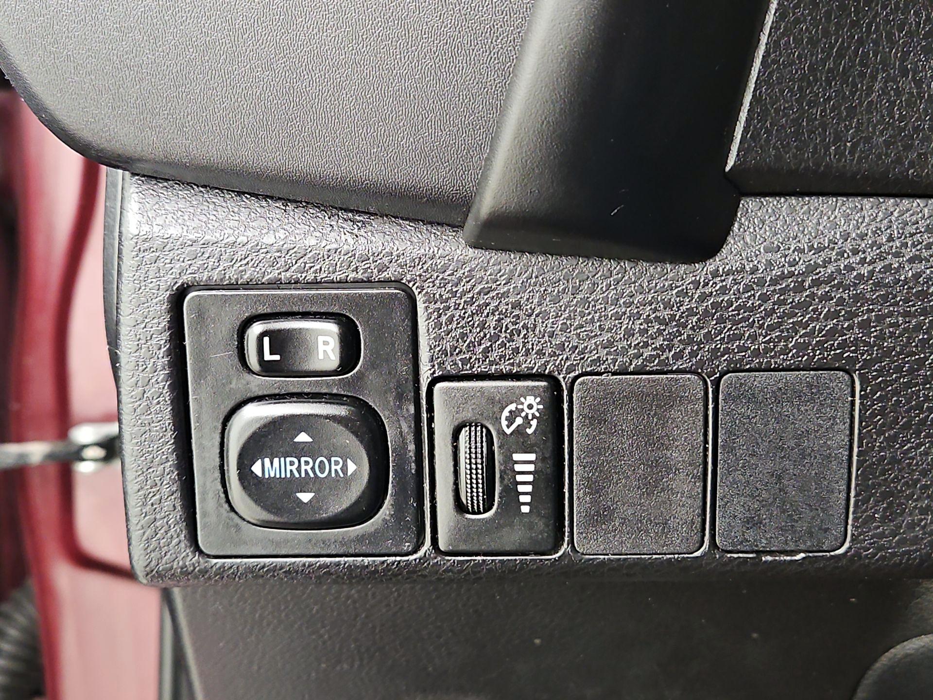 Thumbnail: 2017 Toyota Corolla - 13