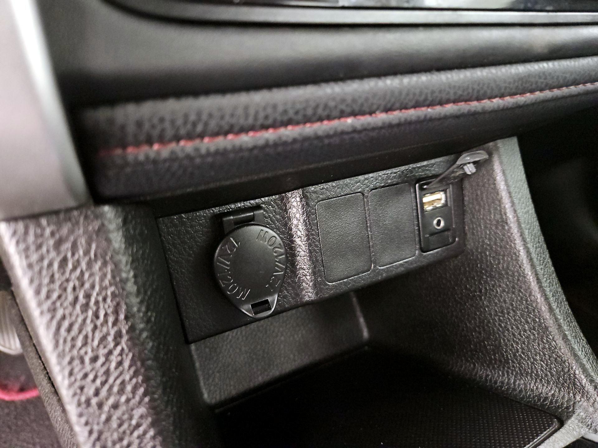 Thumbnail: 2017 Toyota Corolla - 18