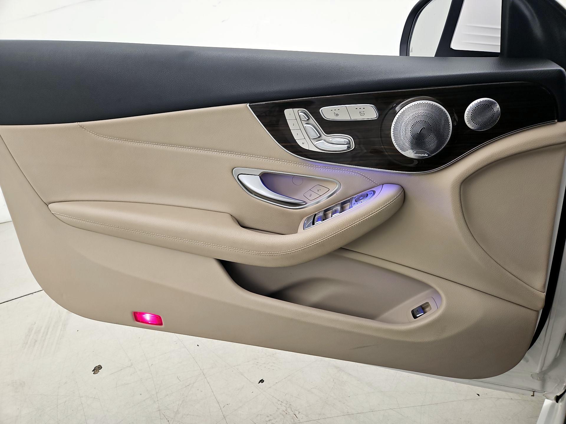 Thumbnail: 2020 Mercedes-Benz C-Class - 12