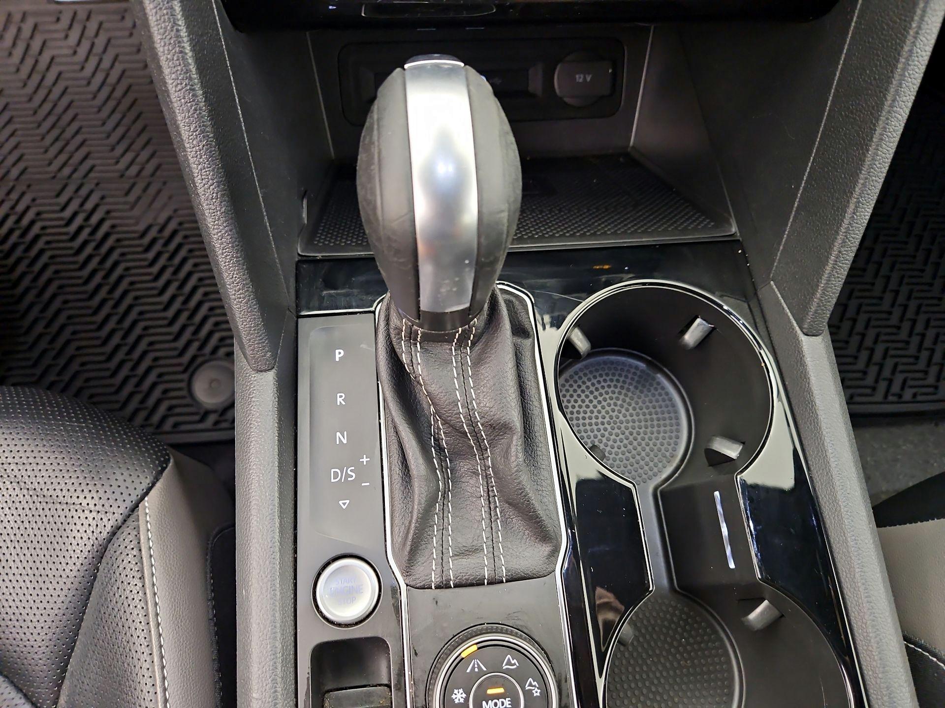 Thumbnail: 2021 Volkswagen Atlas - 18