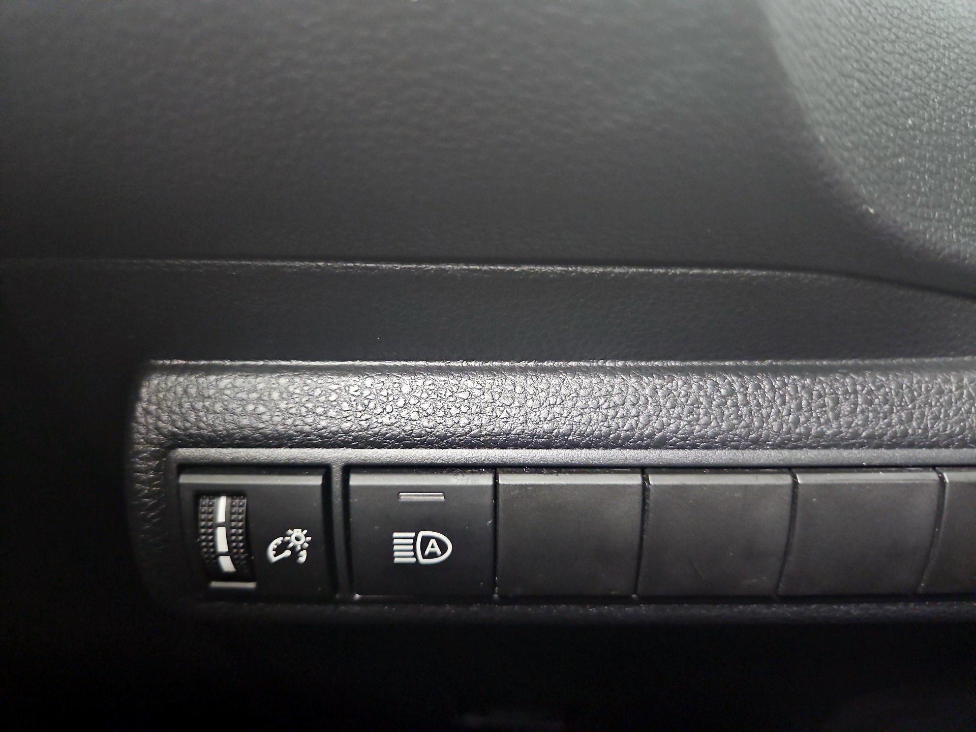 Thumbnail: 2023 Toyota Corolla - 13