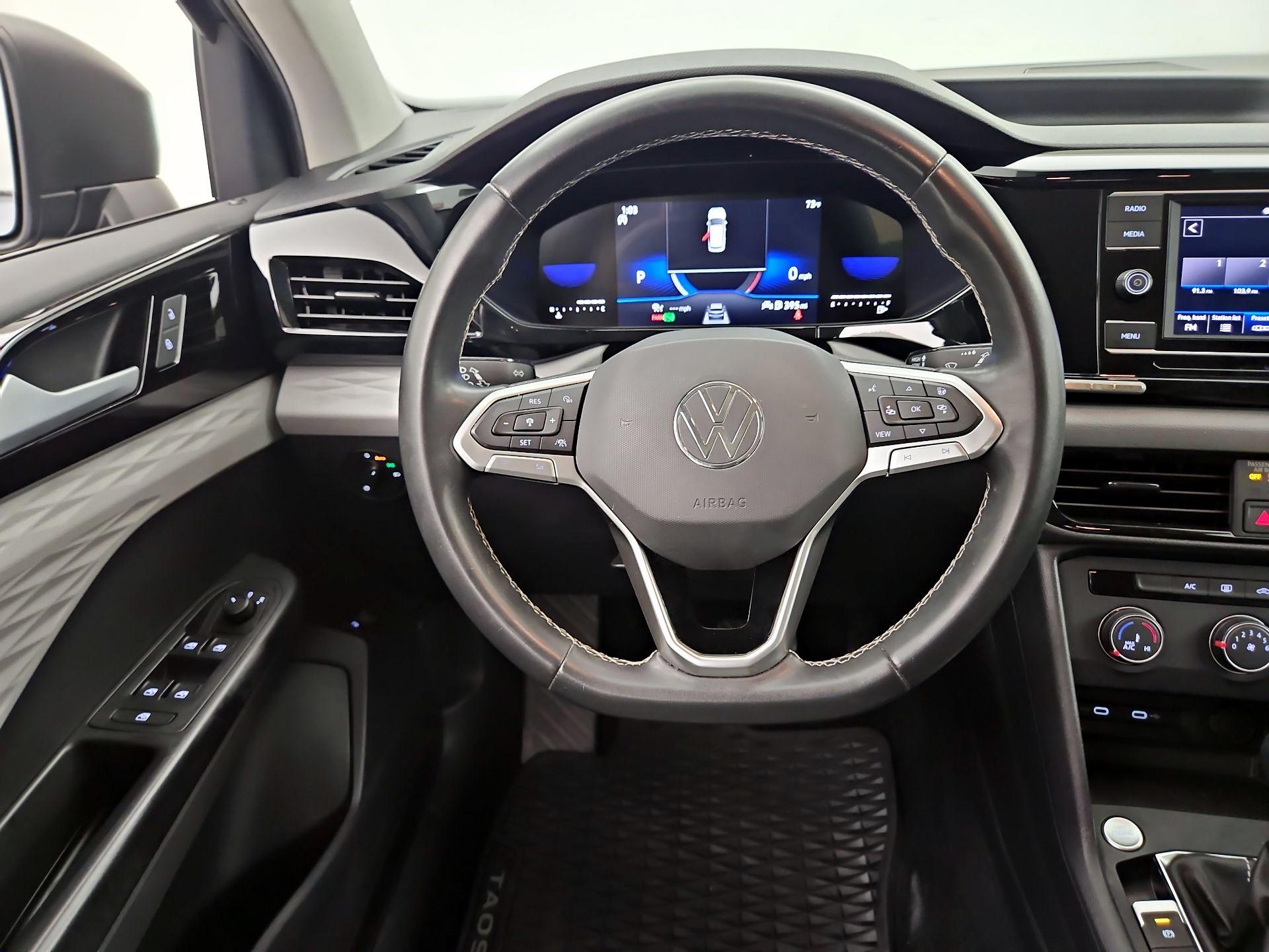 Thumbnail: 2022 Volkswagen Taos - 10