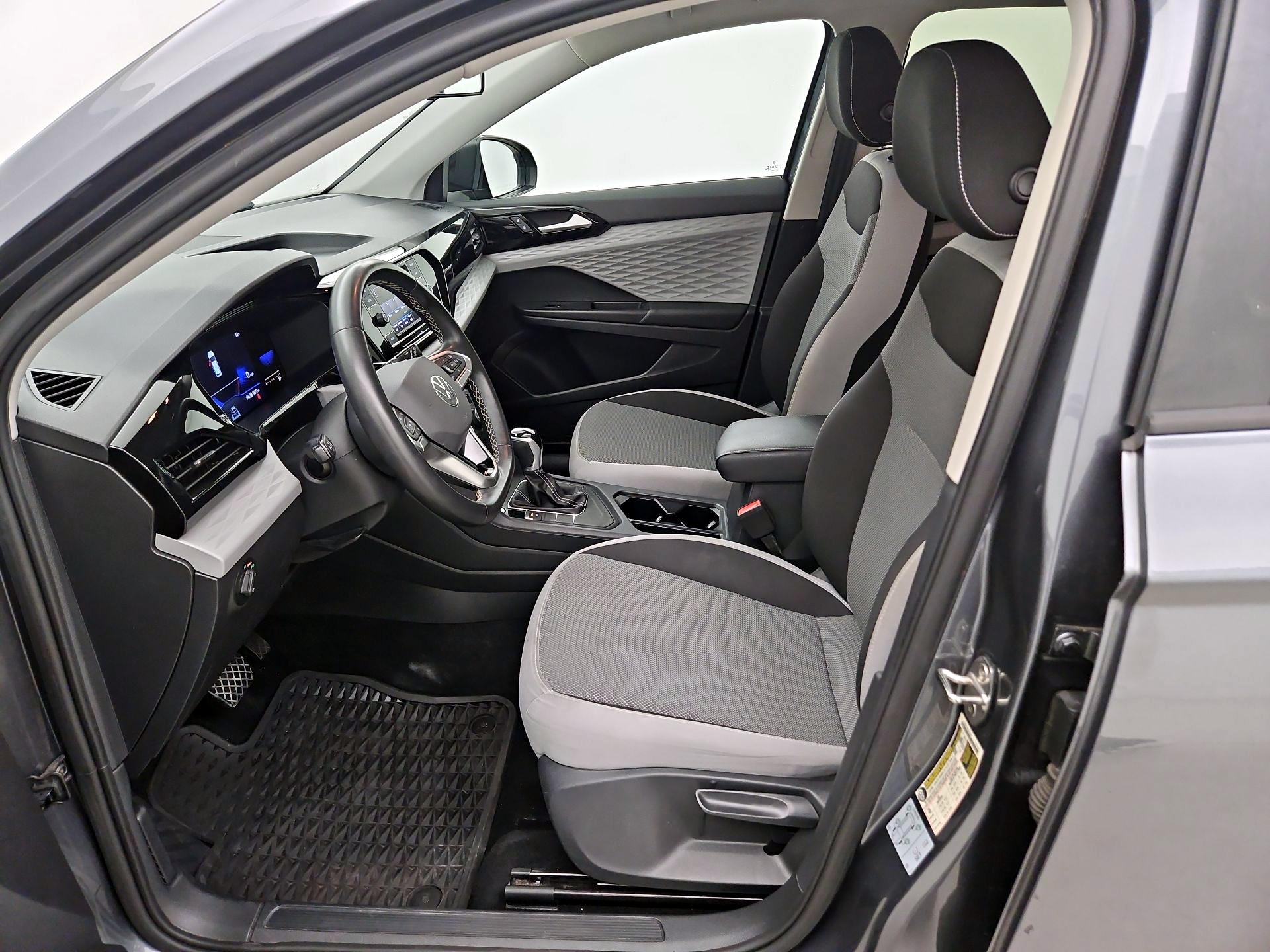 Thumbnail: 2022 Volkswagen Taos - 11