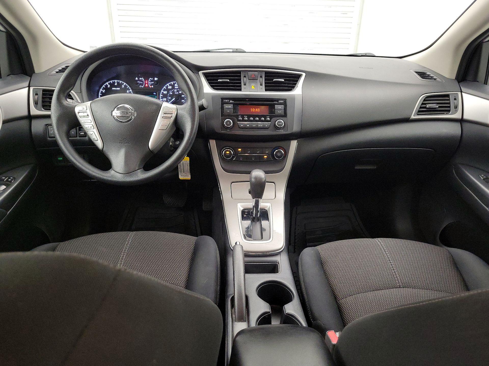 Thumbnail: 2015 Nissan Sentra - 9