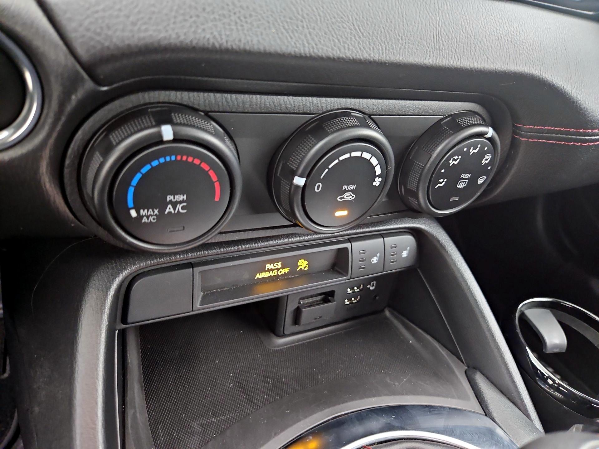 Thumbnail: 2018 Mazda MX-5 Miata - 16