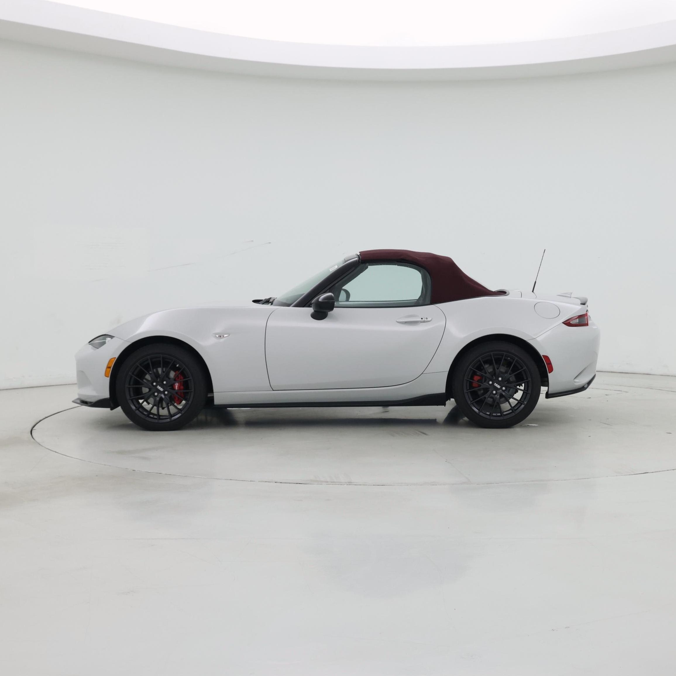 Thumbnail: 2018 Mazda MX-5 Miata - 3