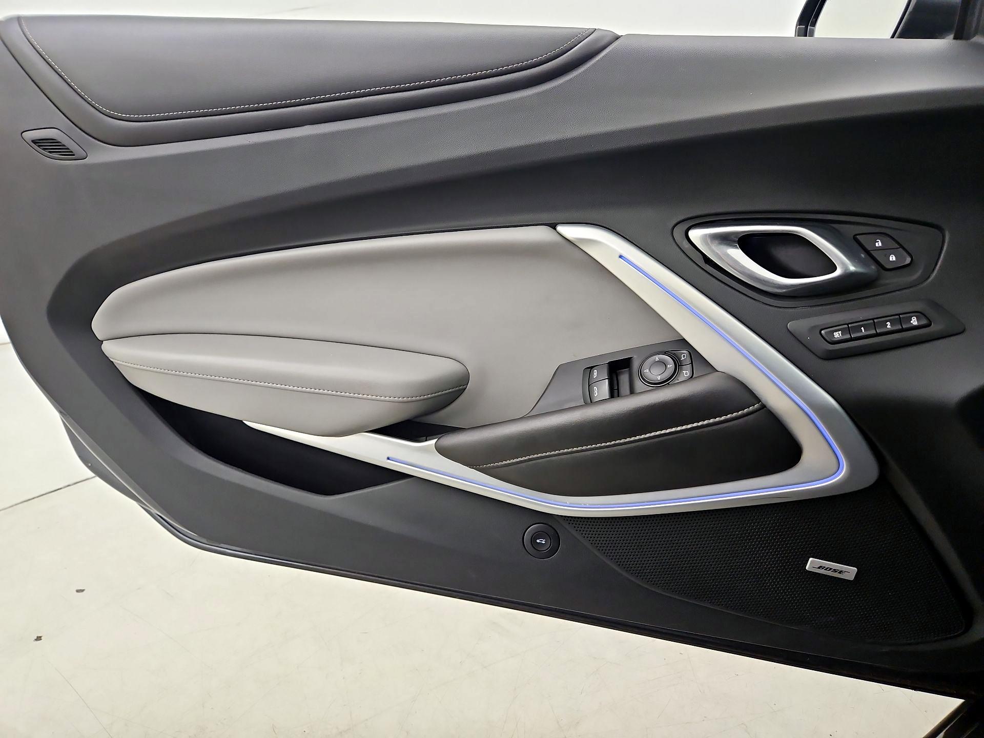 Thumbnail: 2018 Chevrolet Camaro - 12