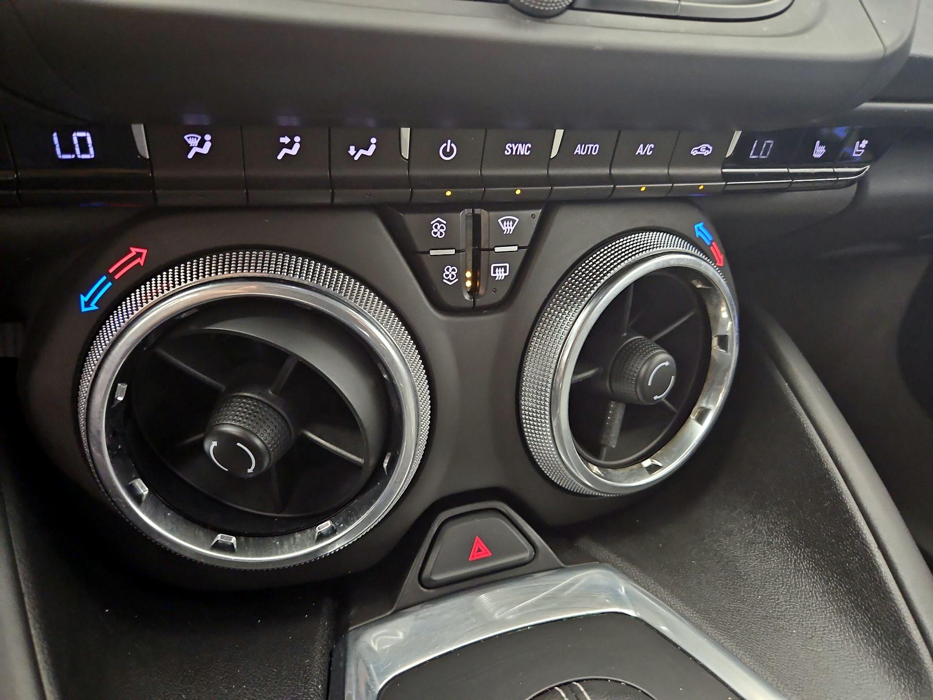 Thumbnail: 2018 Chevrolet Camaro - 17