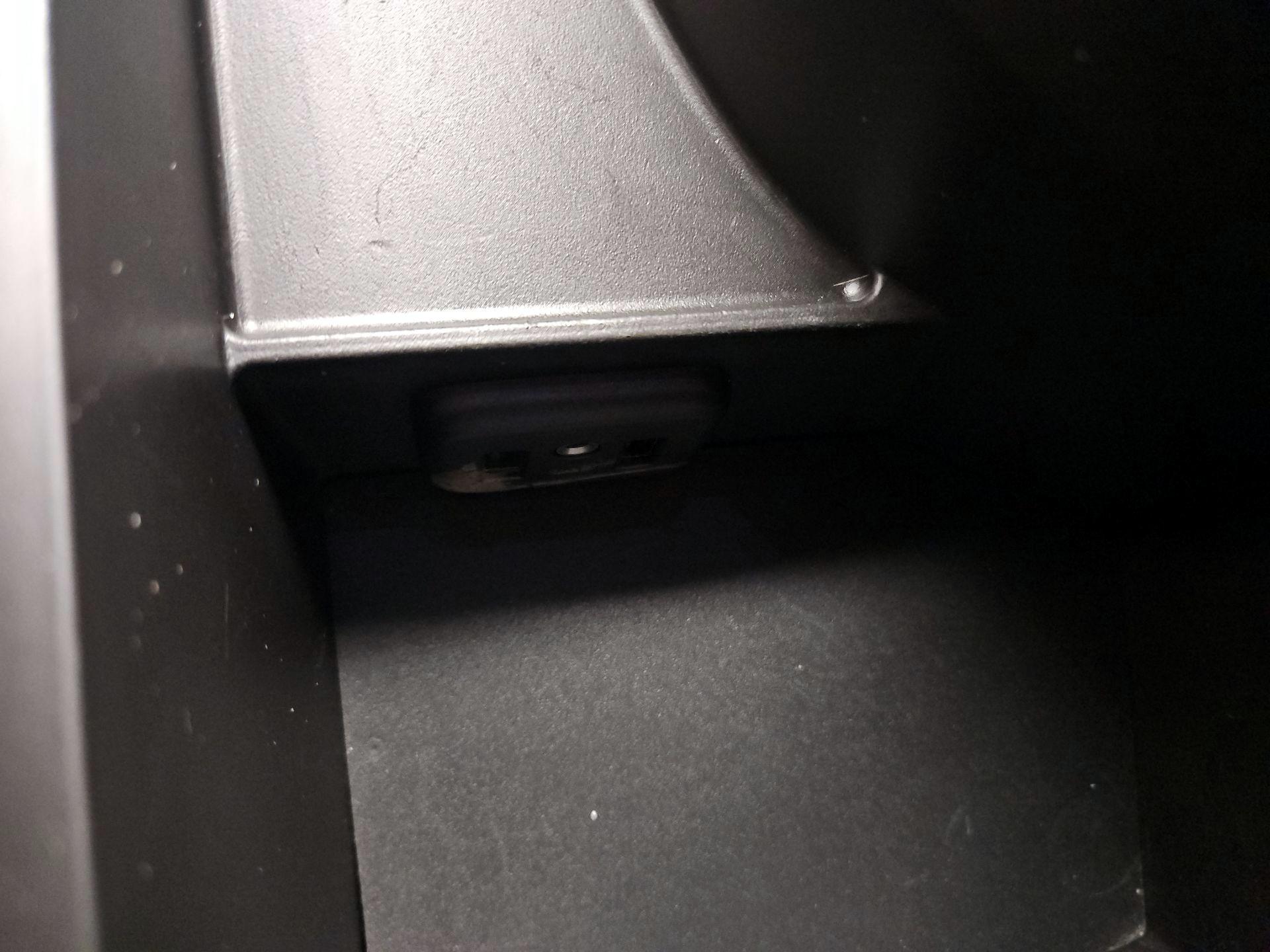 Thumbnail: 2018 Chevrolet Camaro - 19