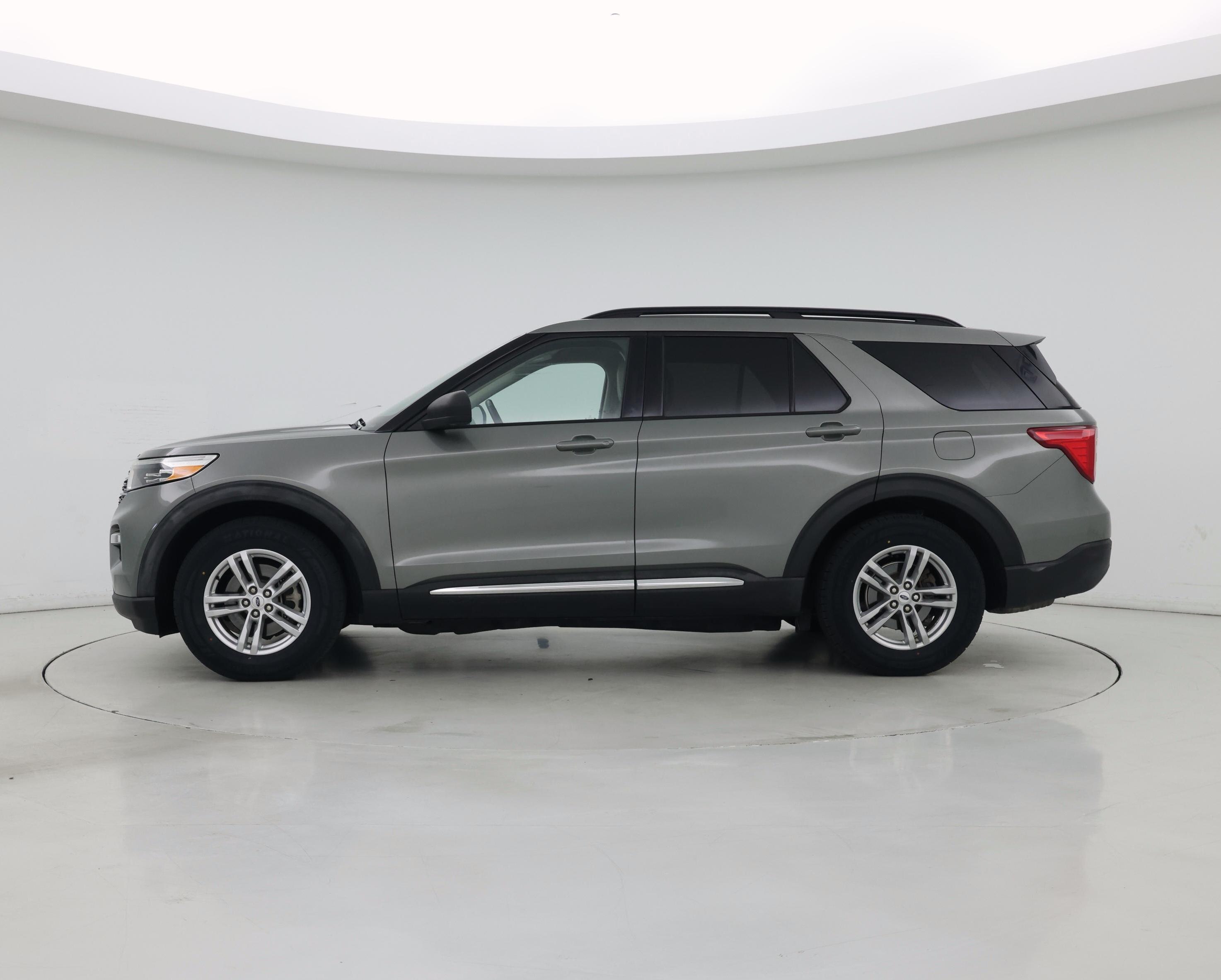 Thumbnail: 2020 Ford Explorer - 3