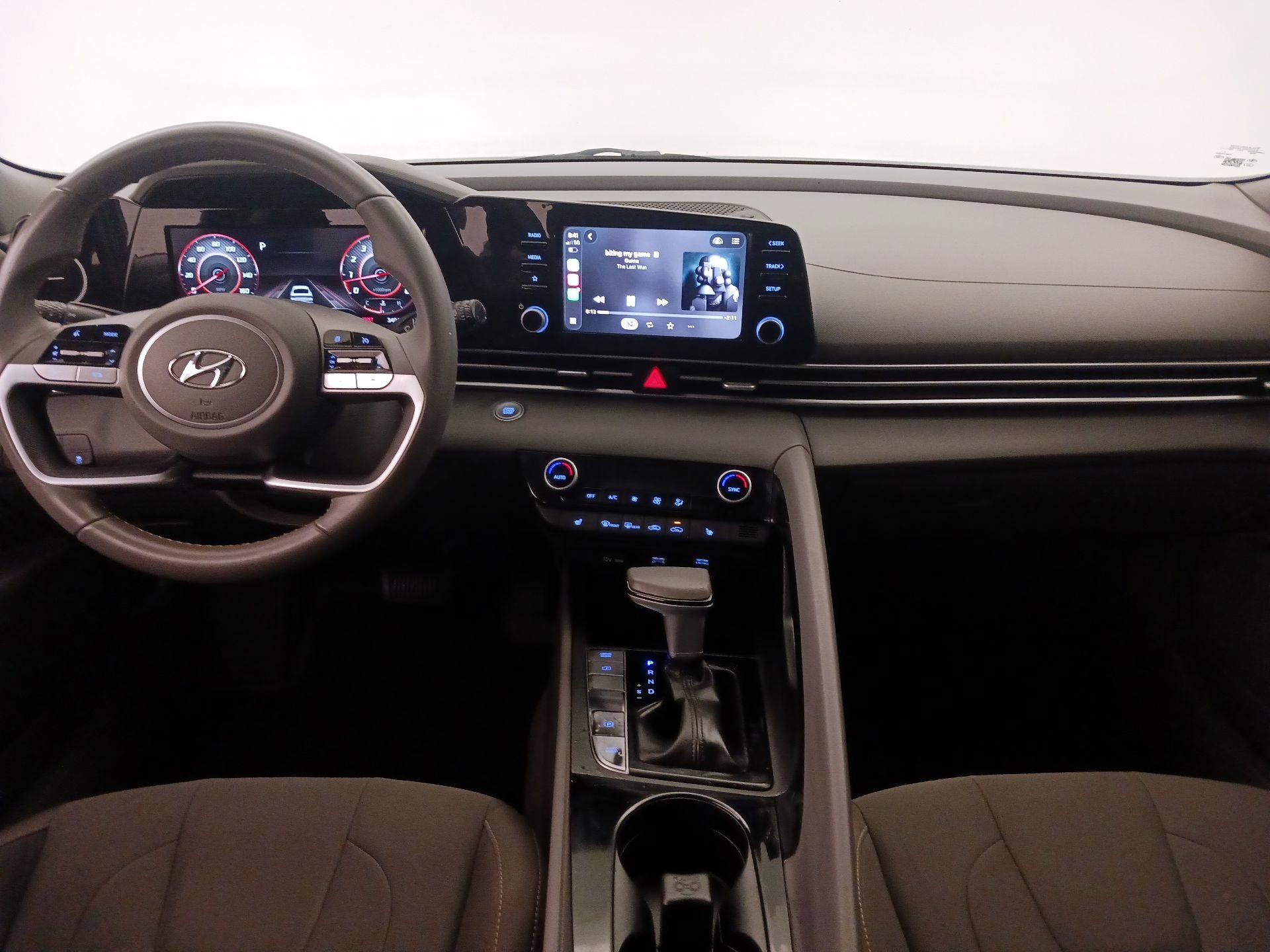 Thumbnail: 2022 Hyundai Elantra - 9