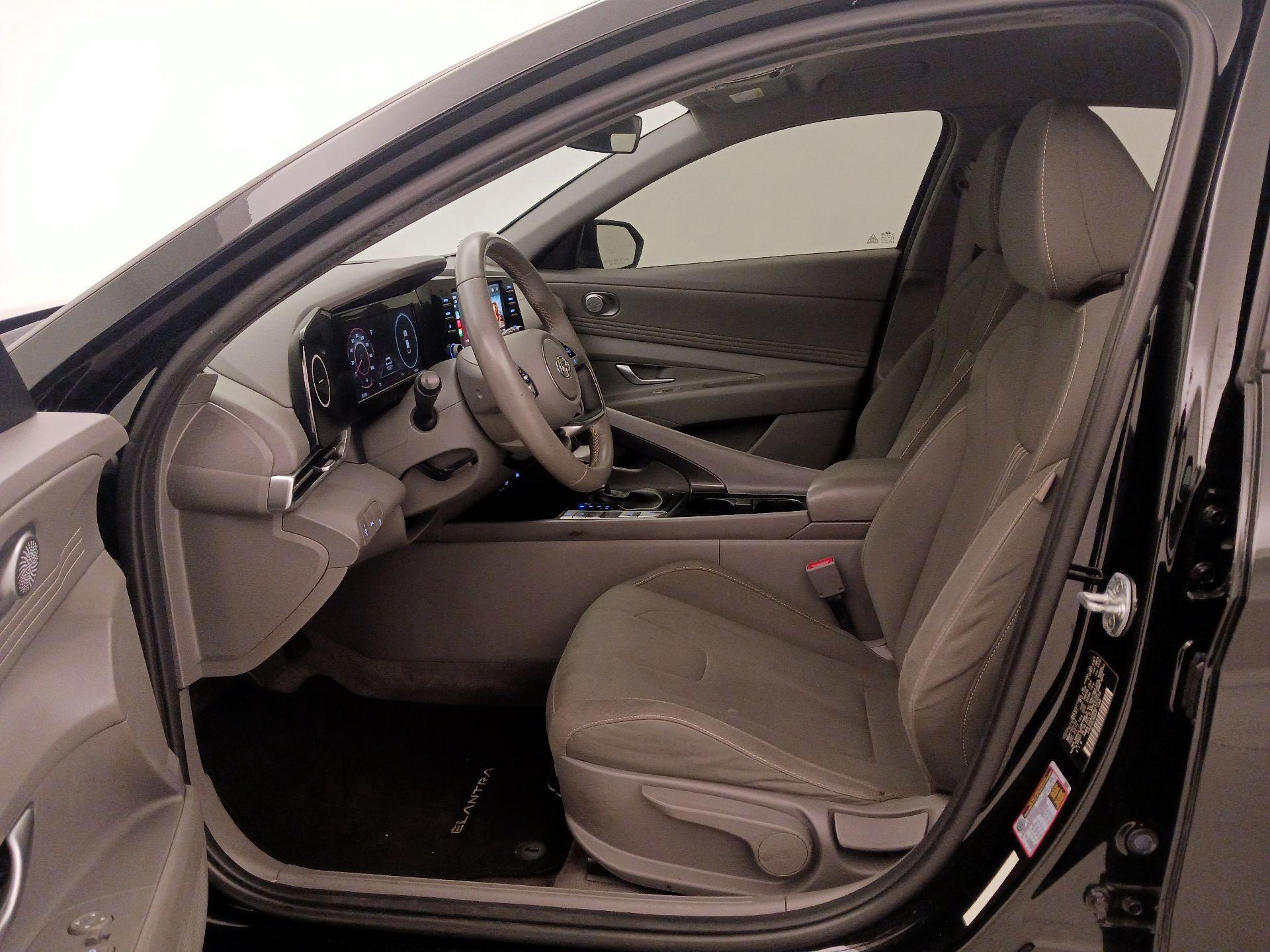 Thumbnail: 2022 Hyundai Elantra - 11