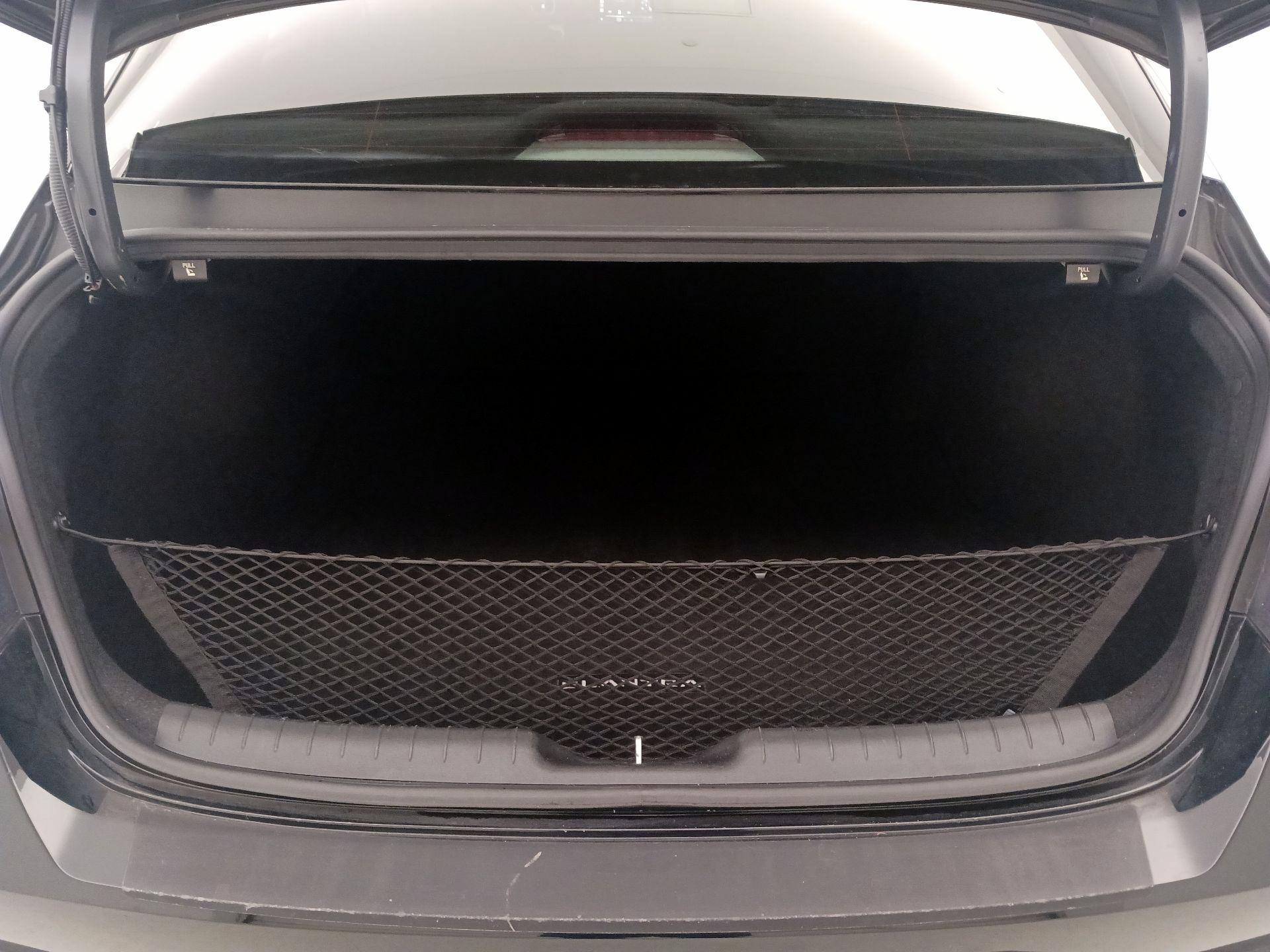 Thumbnail: 2022 Hyundai Elantra - 20