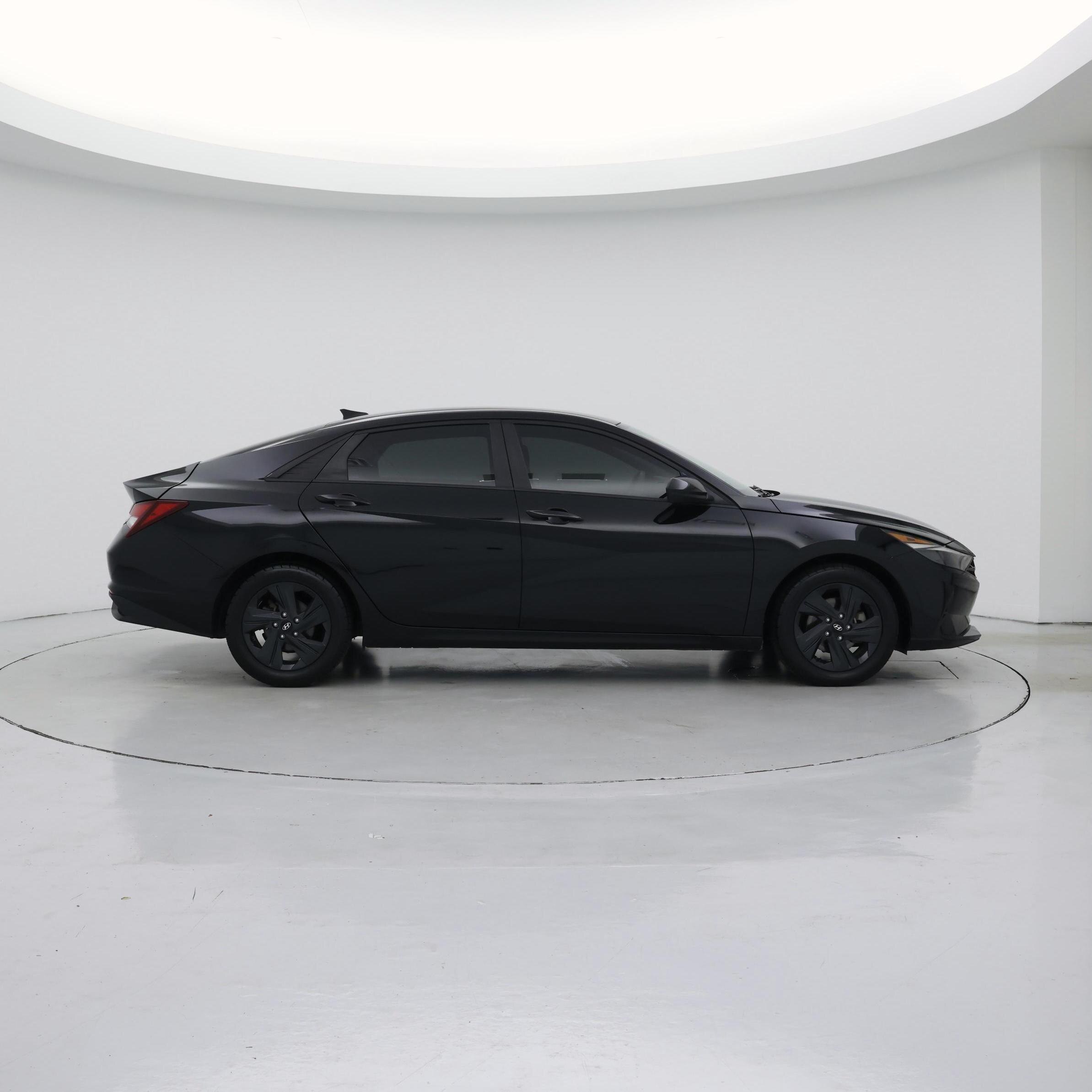 Thumbnail: 2022 Hyundai Elantra - 7