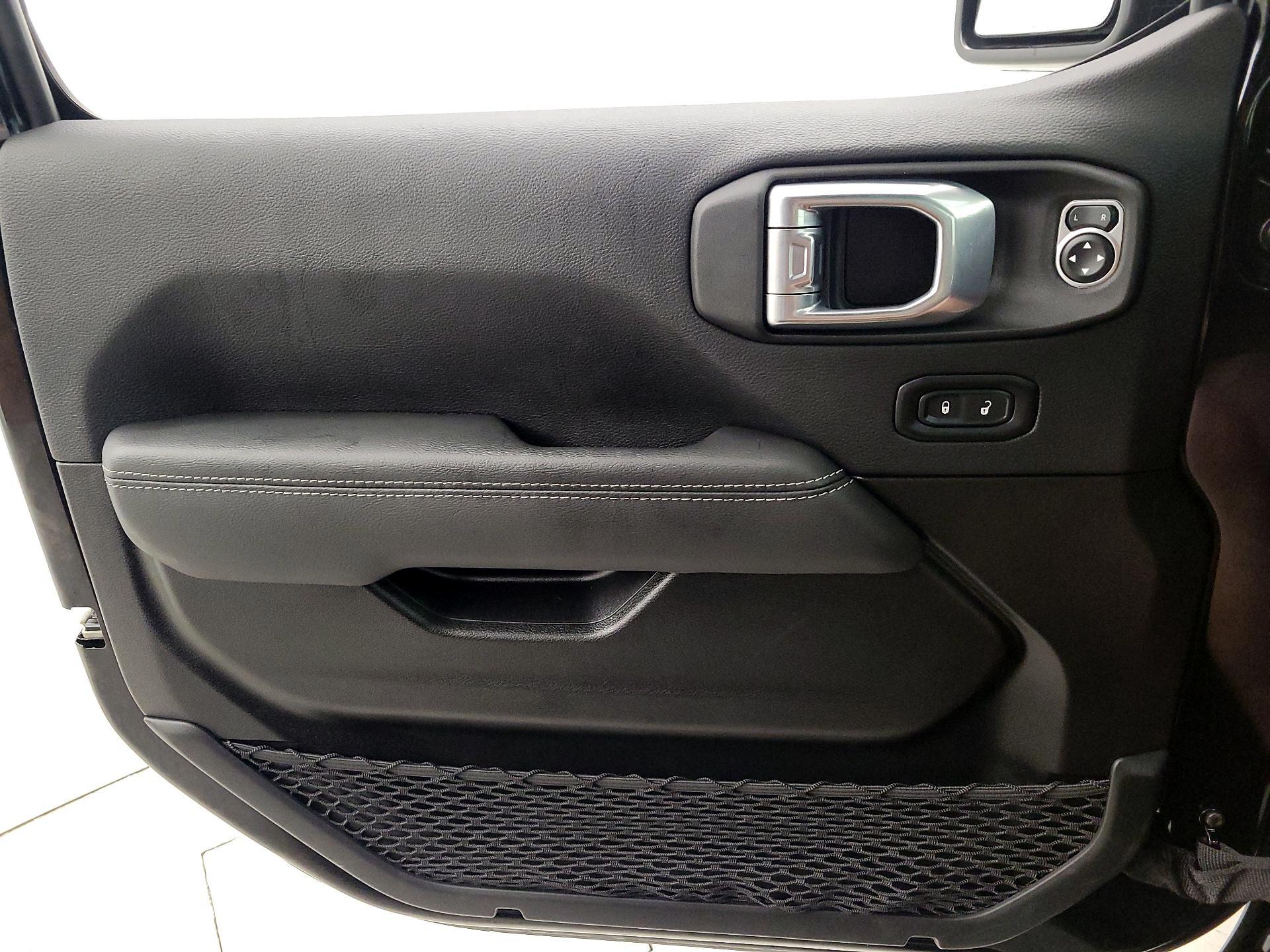 Thumbnail: 2022 Jeep Wrangler - 12