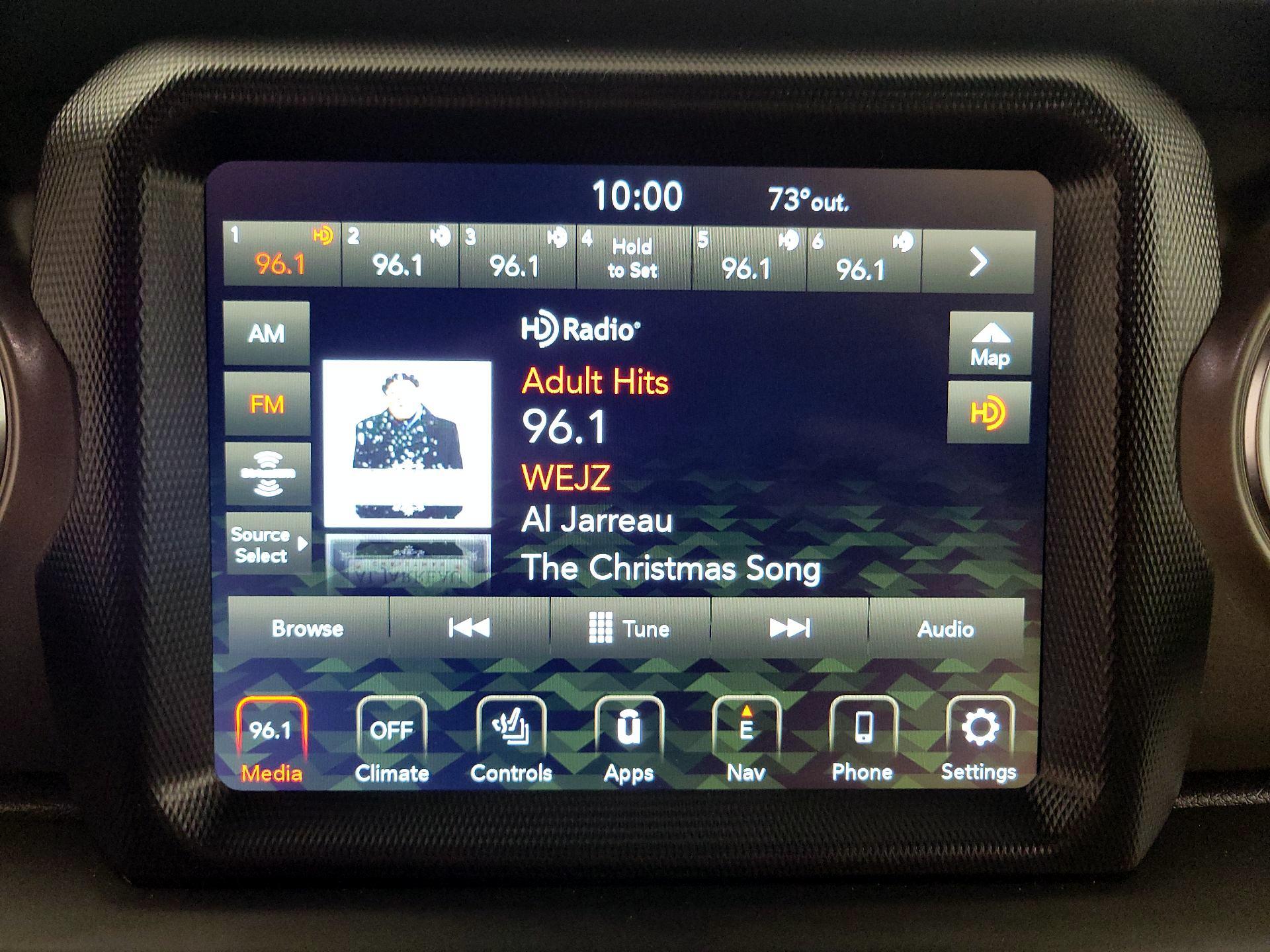 Thumbnail: 2022 Jeep Wrangler - 16