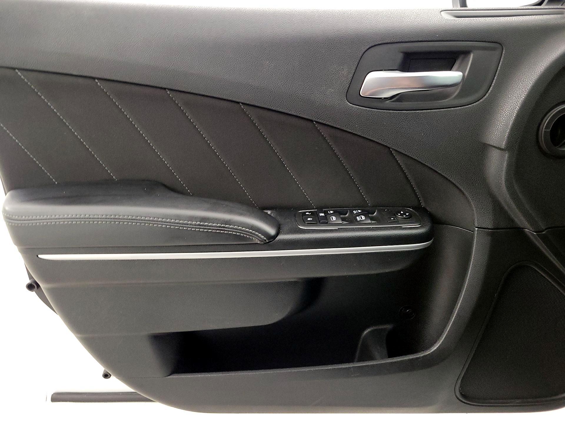 Thumbnail: 2020 Dodge Charger - 12