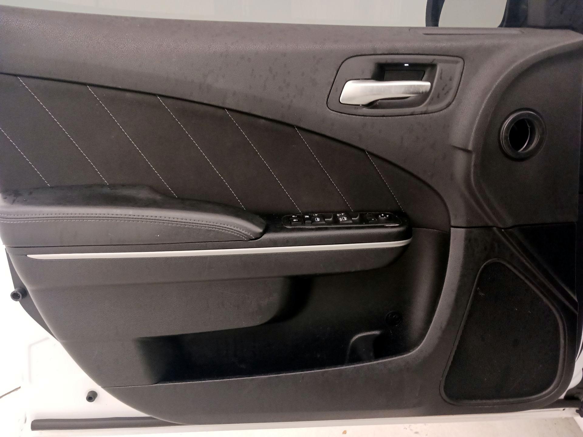 Thumbnail: 2020 Dodge Charger - 12