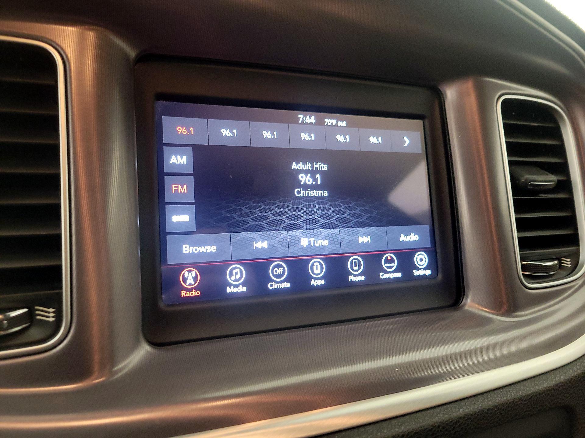 Thumbnail: 2020 Dodge Charger - 15