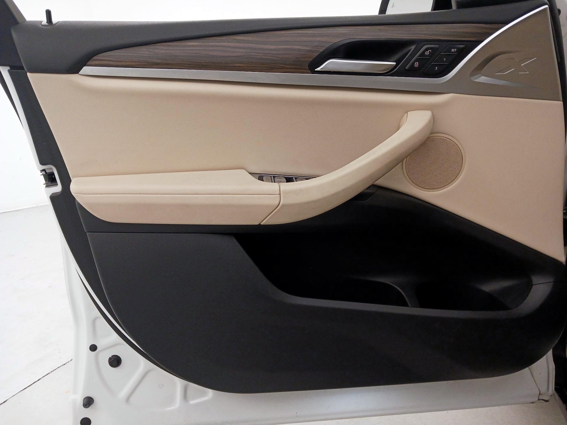 Thumbnail: 2021 BMW X3 - 12